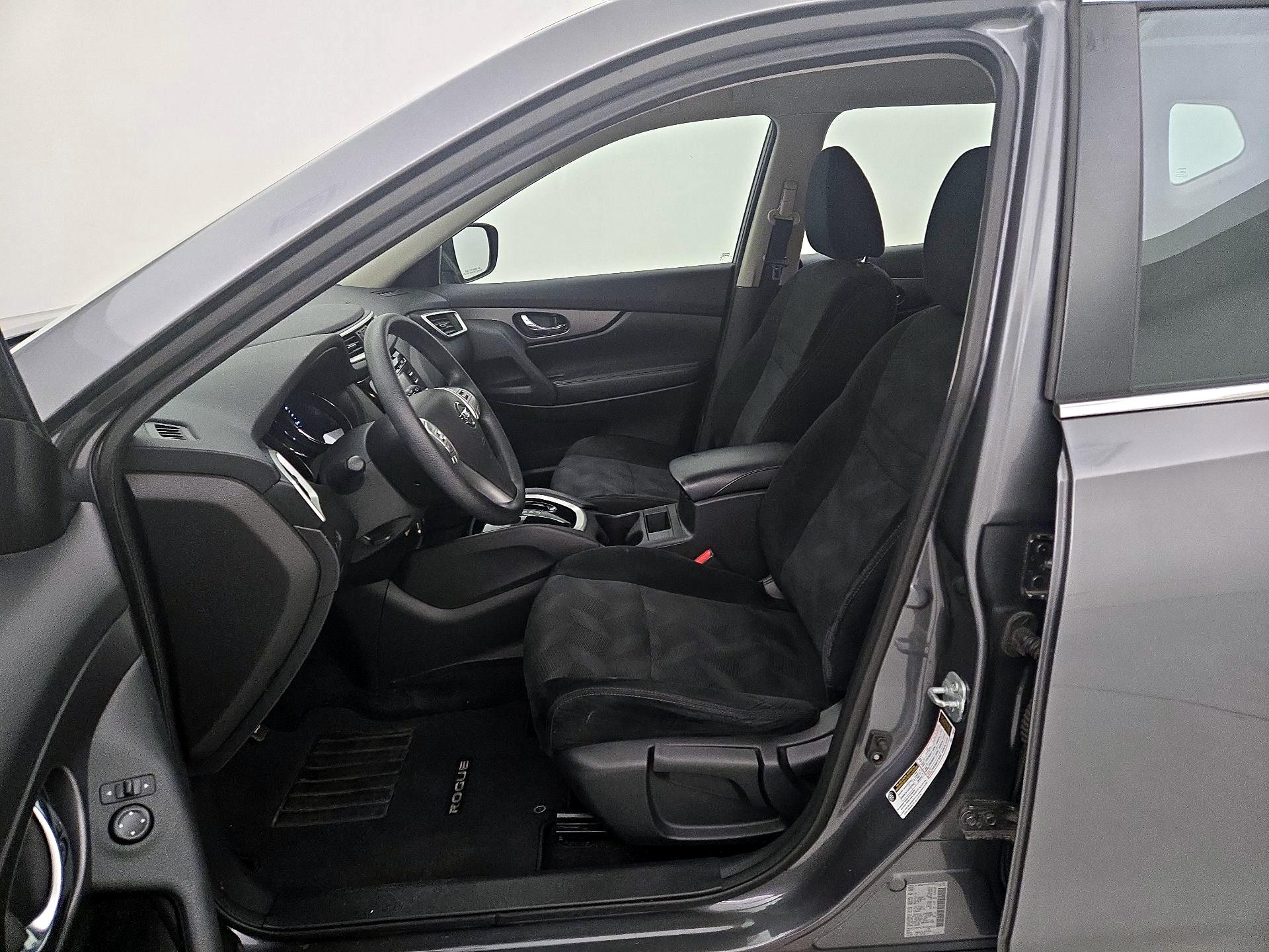 Thumbnail: 2016 Nissan Rogue - 11
