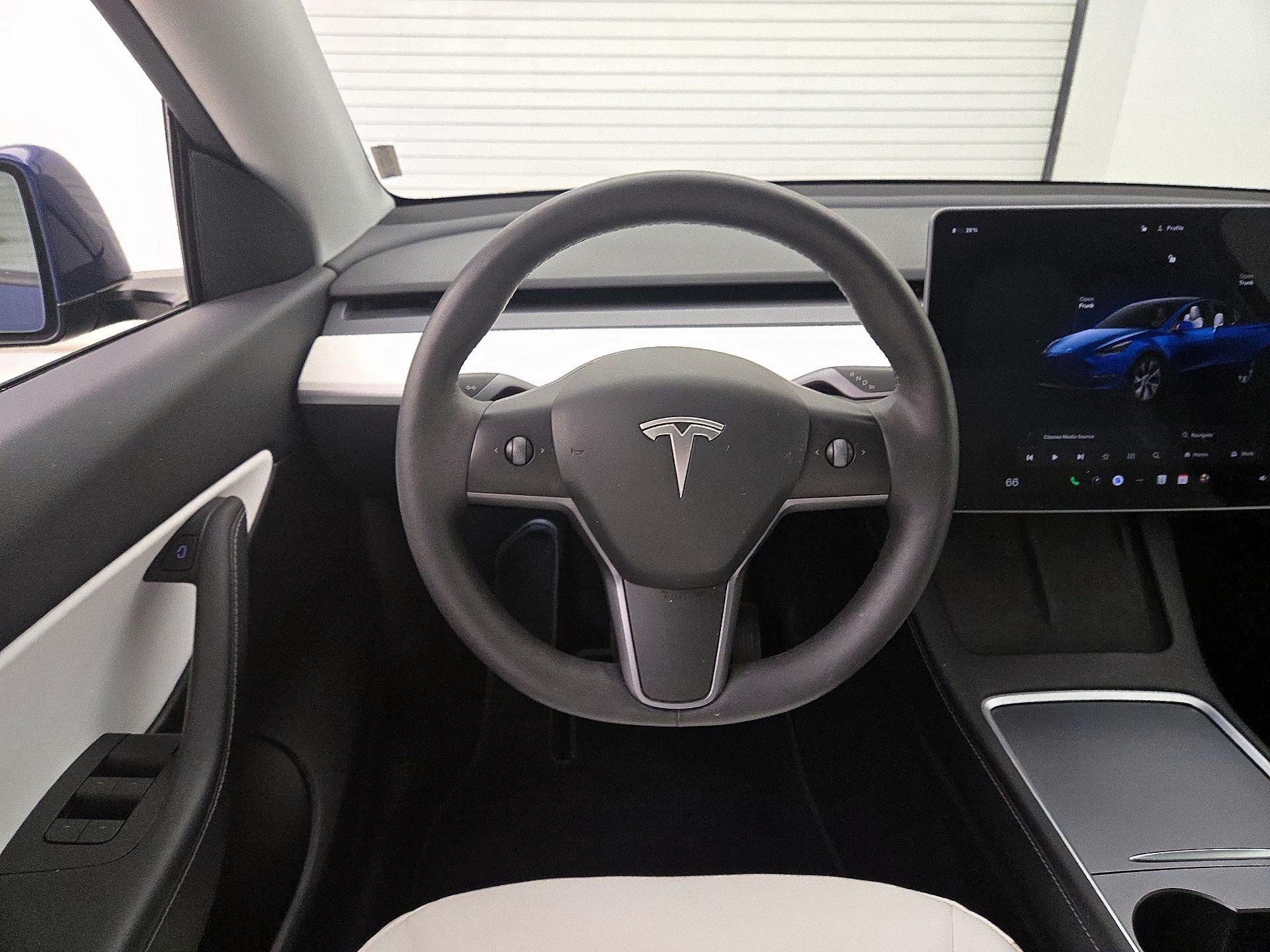 Thumbnail: 2022 Tesla Model Y - 10