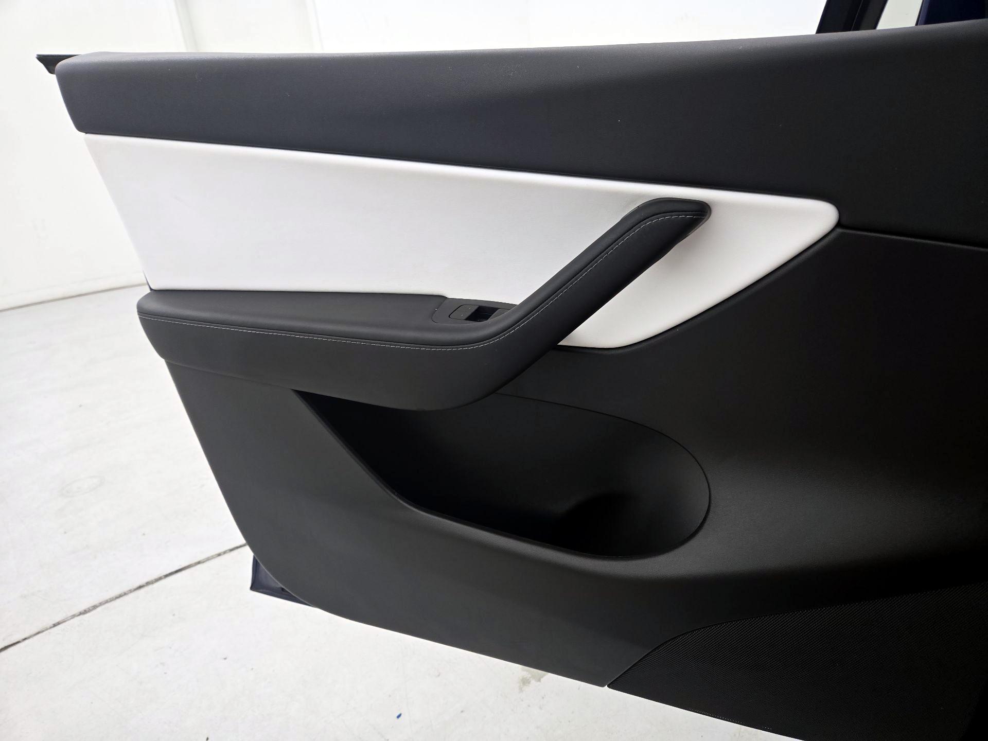 Thumbnail: 2022 Tesla Model Y - 12
