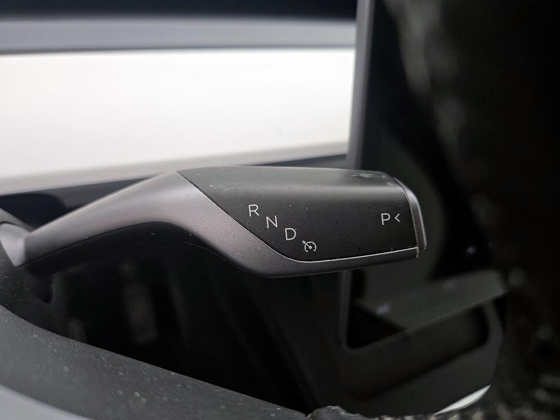 Thumbnail: 2022 Tesla Model Y - 17