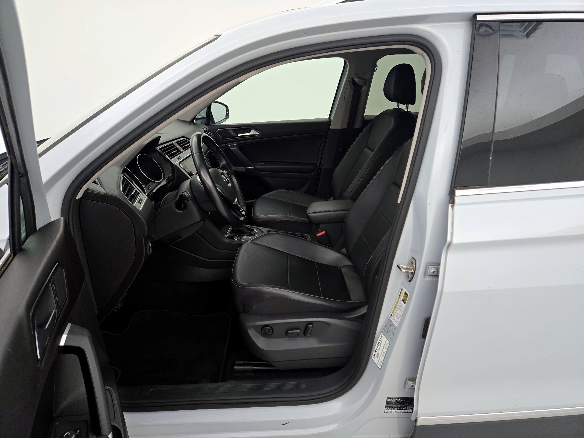 Thumbnail: 2018 Volkswagen Tiguan - 11