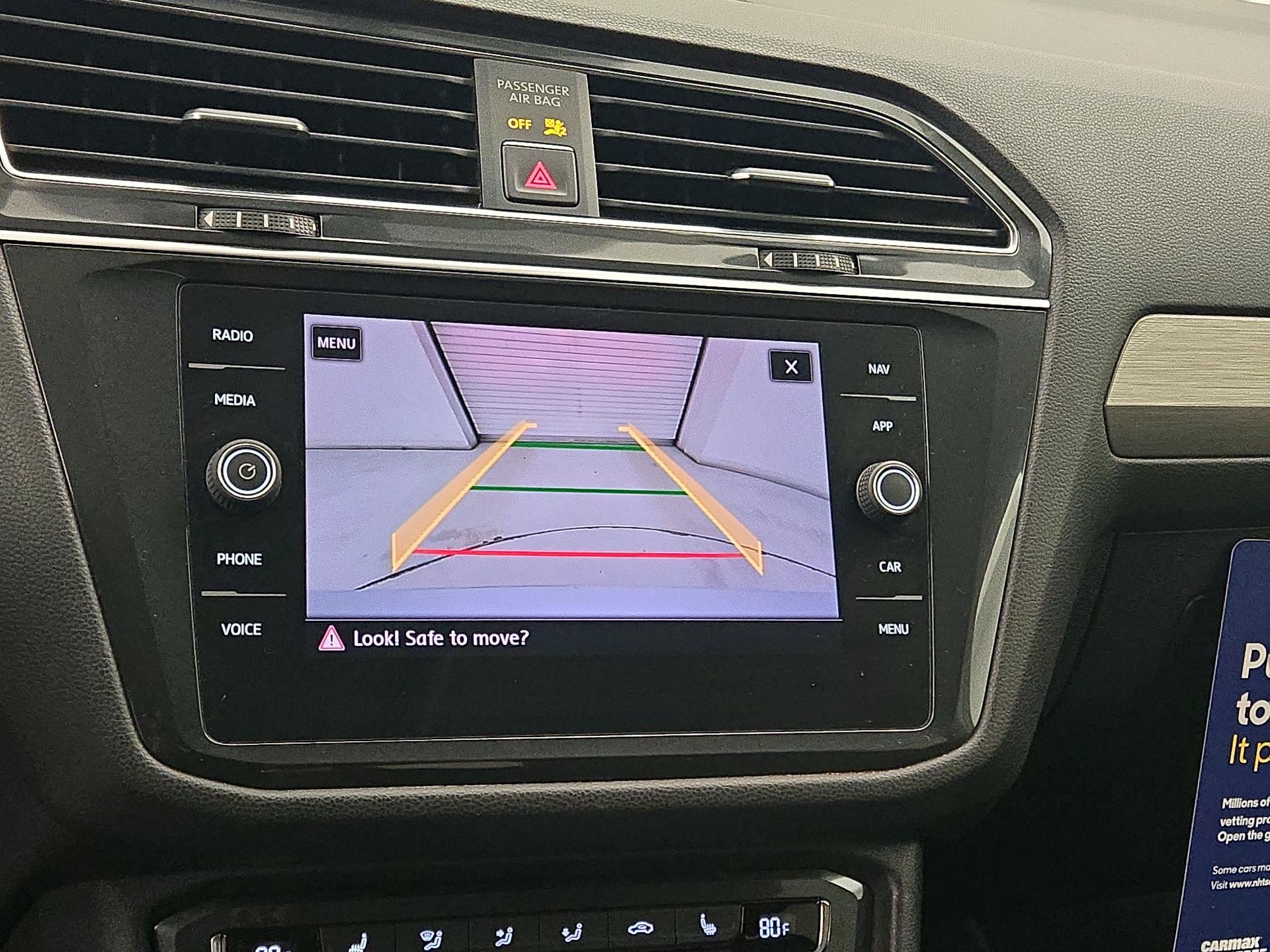 Thumbnail: 2018 Volkswagen Tiguan - 14