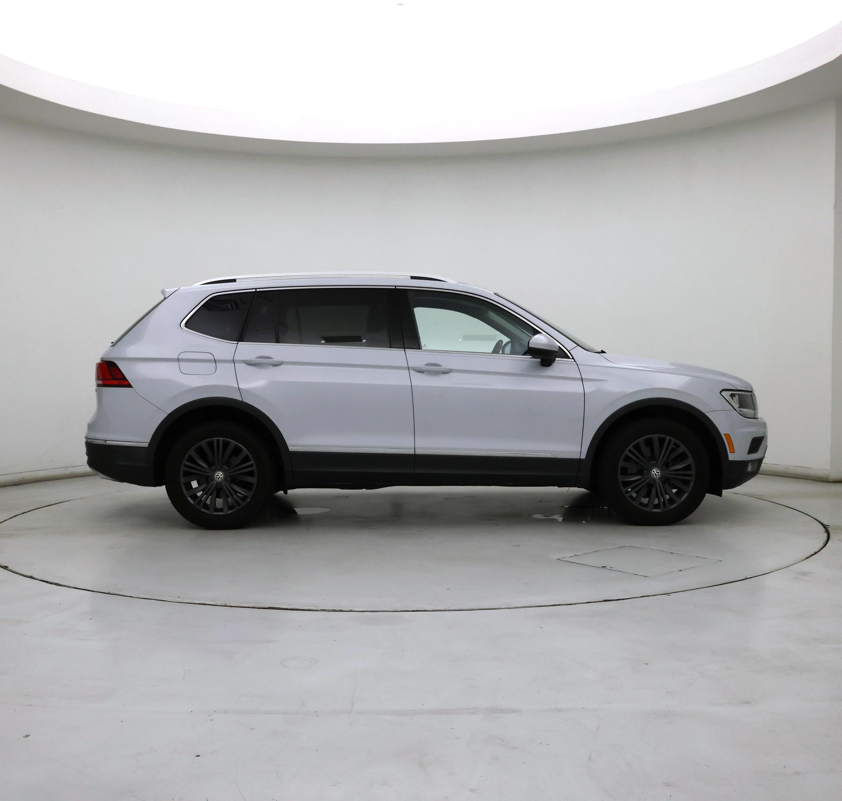 Thumbnail: 2018 Volkswagen Tiguan - 7