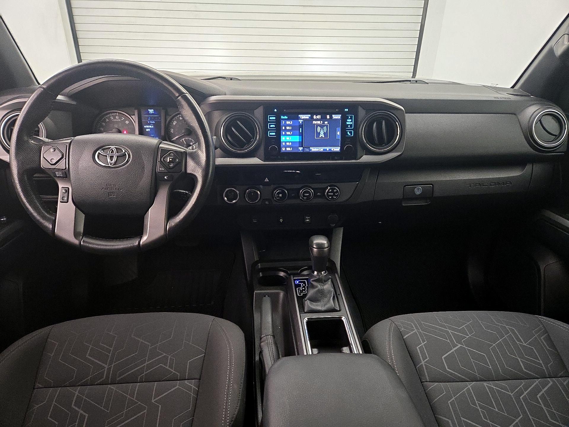 Thumbnail: 2016 Toyota Tacoma - 9