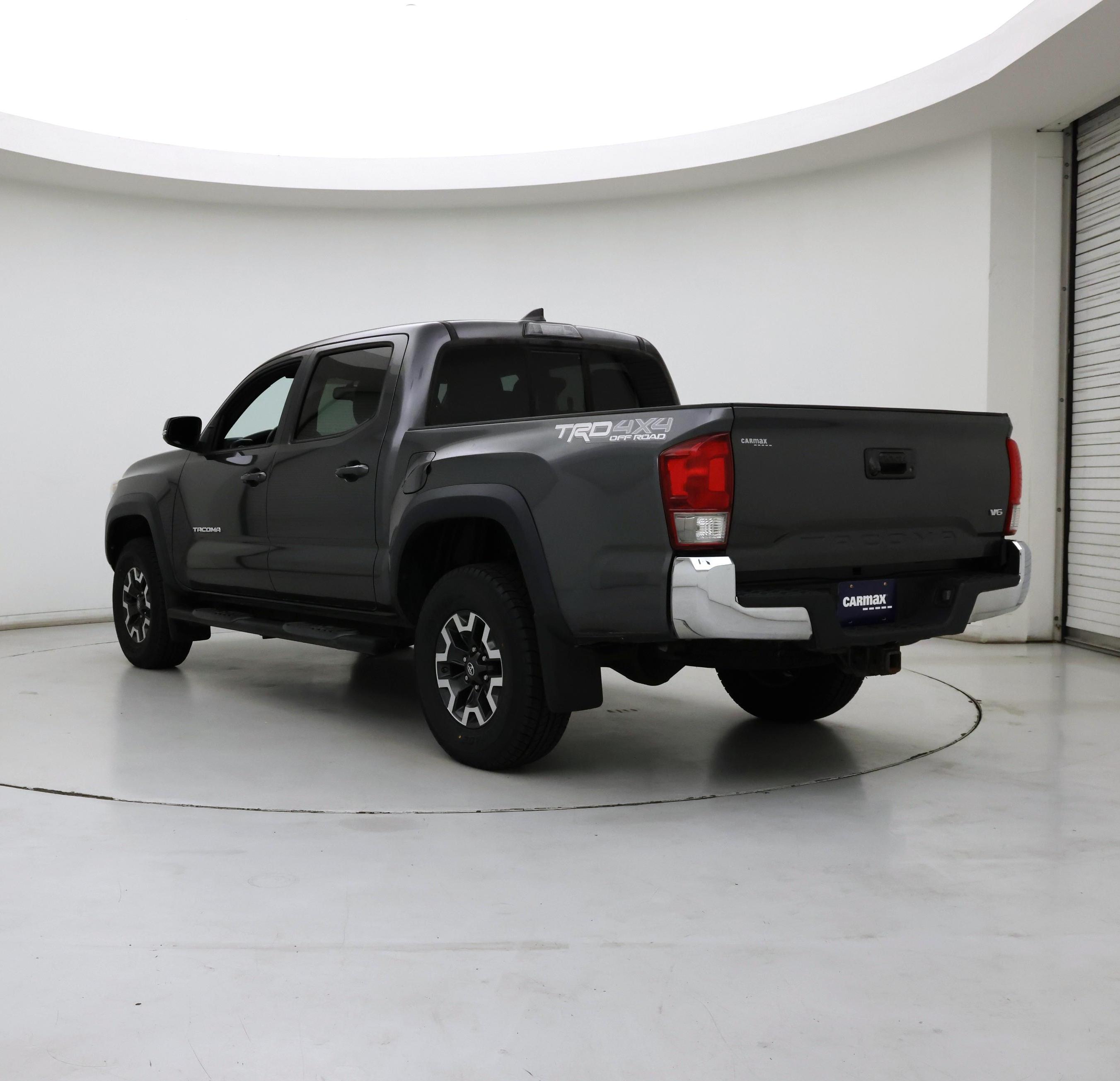 Thumbnail: 2016 Toyota Tacoma - 2