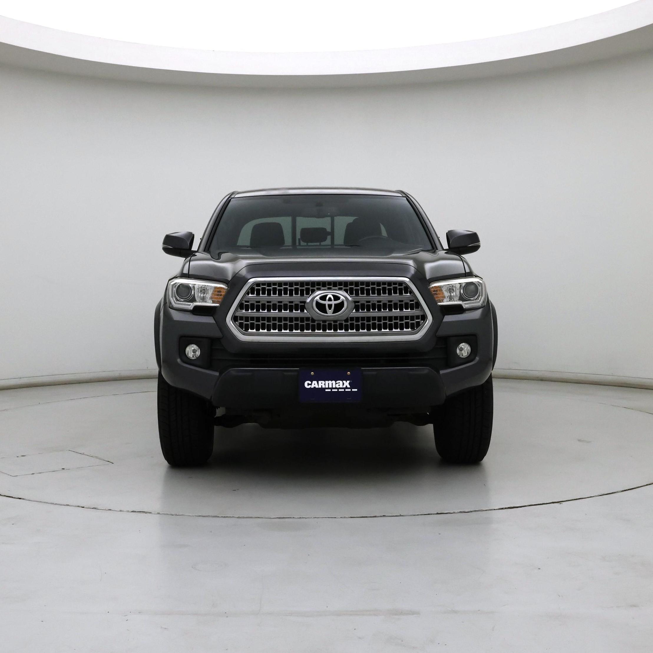 Thumbnail: 2016 Toyota Tacoma - 5