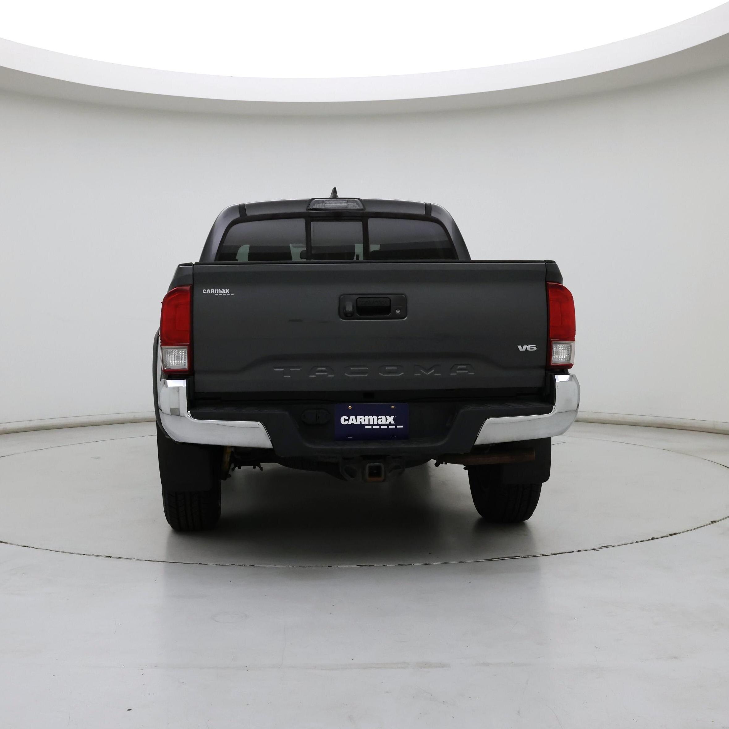 Thumbnail: 2016 Toyota Tacoma - 6