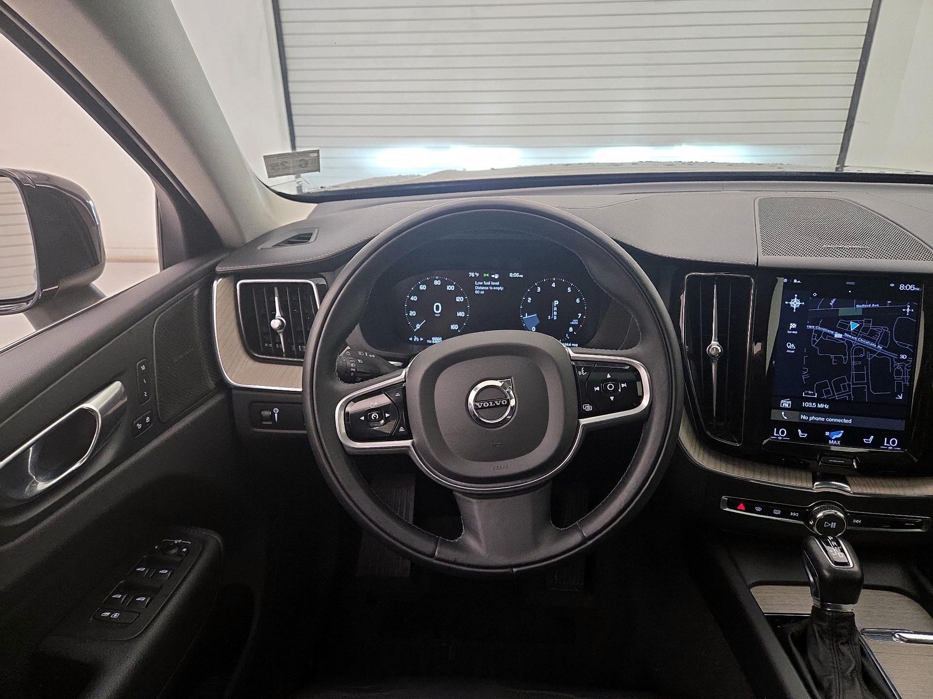 Thumbnail: 2020 Volvo XC60 - 10