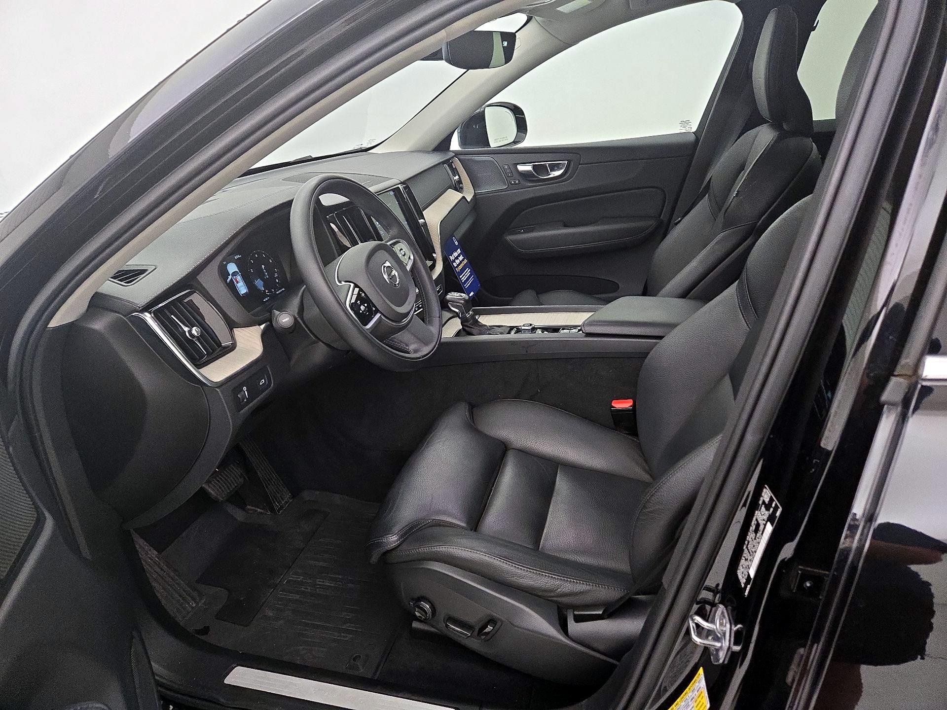 Thumbnail: 2020 Volvo XC60 - 11
