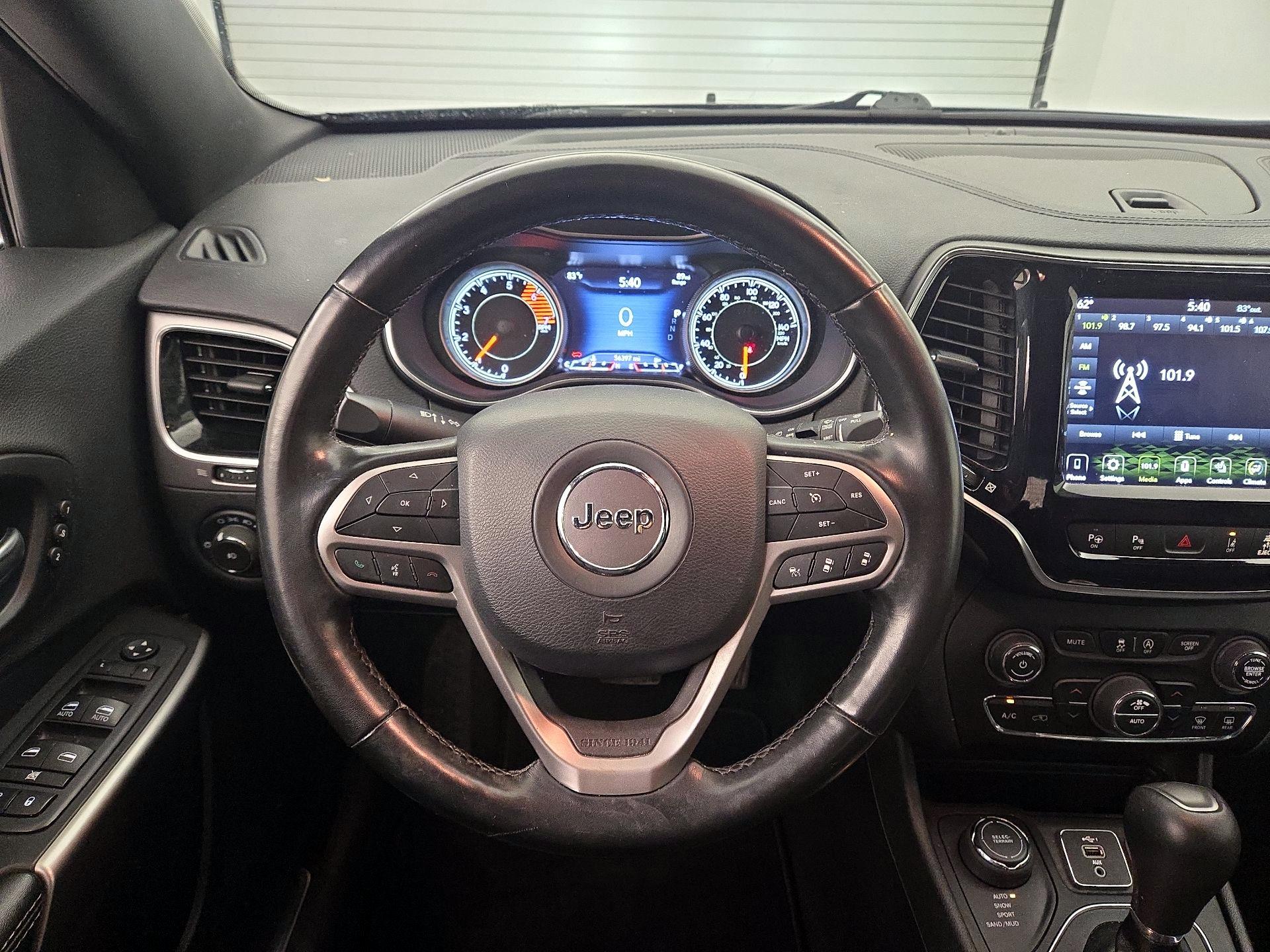 Thumbnail: 2021 Jeep Cherokee - 10