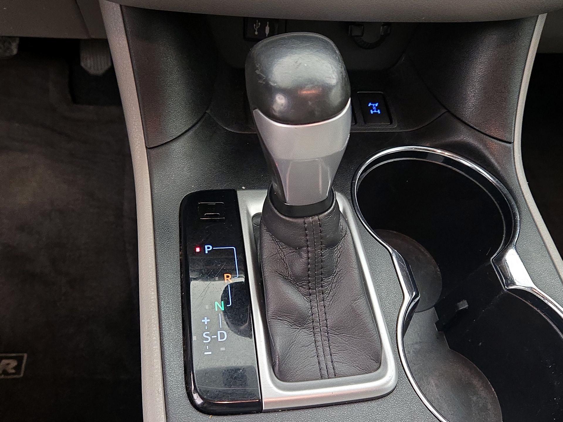 Thumbnail: 2015 Toyota Highlander - 17