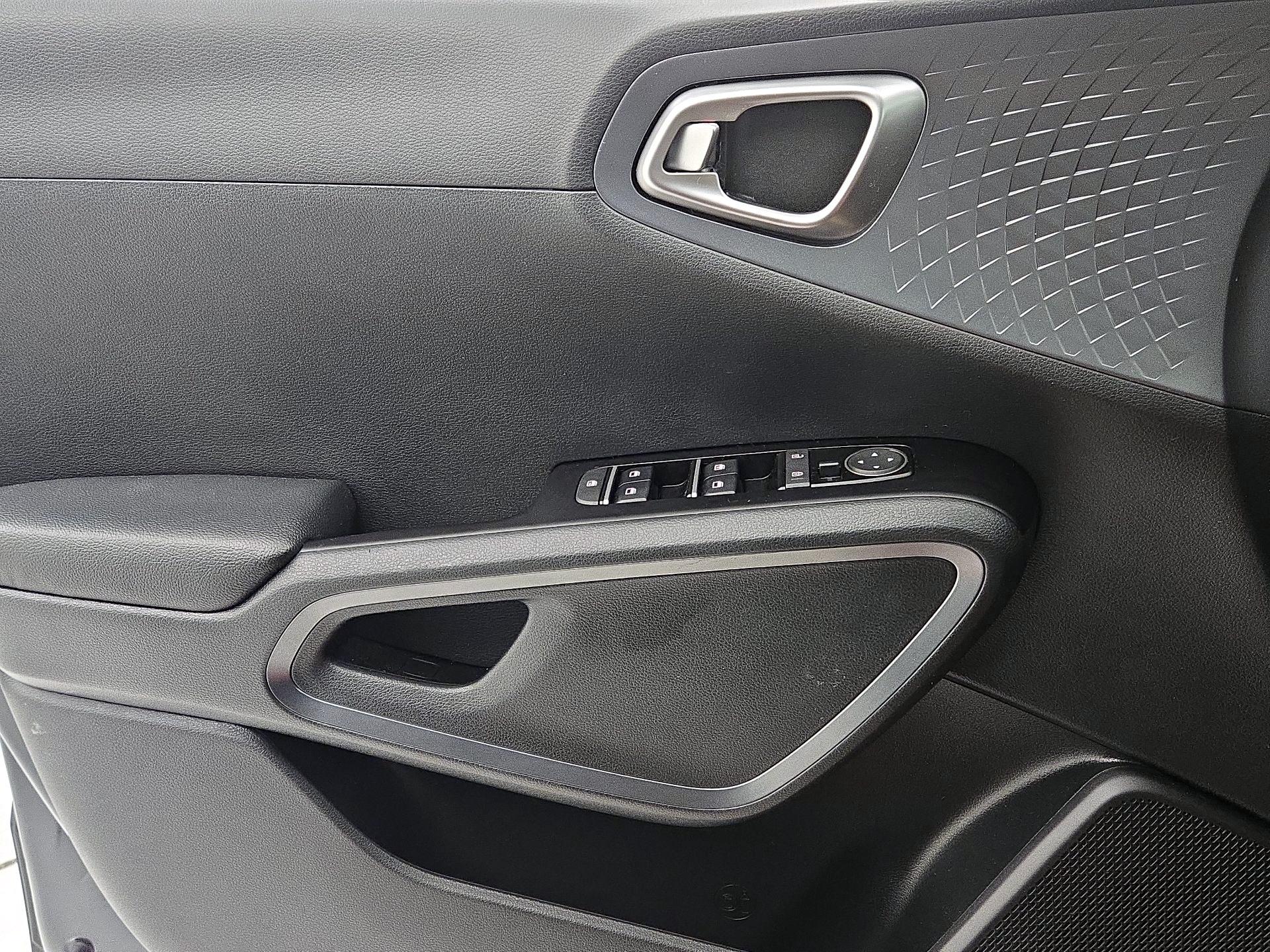 Thumbnail: 2021 Kia Soul - 12
