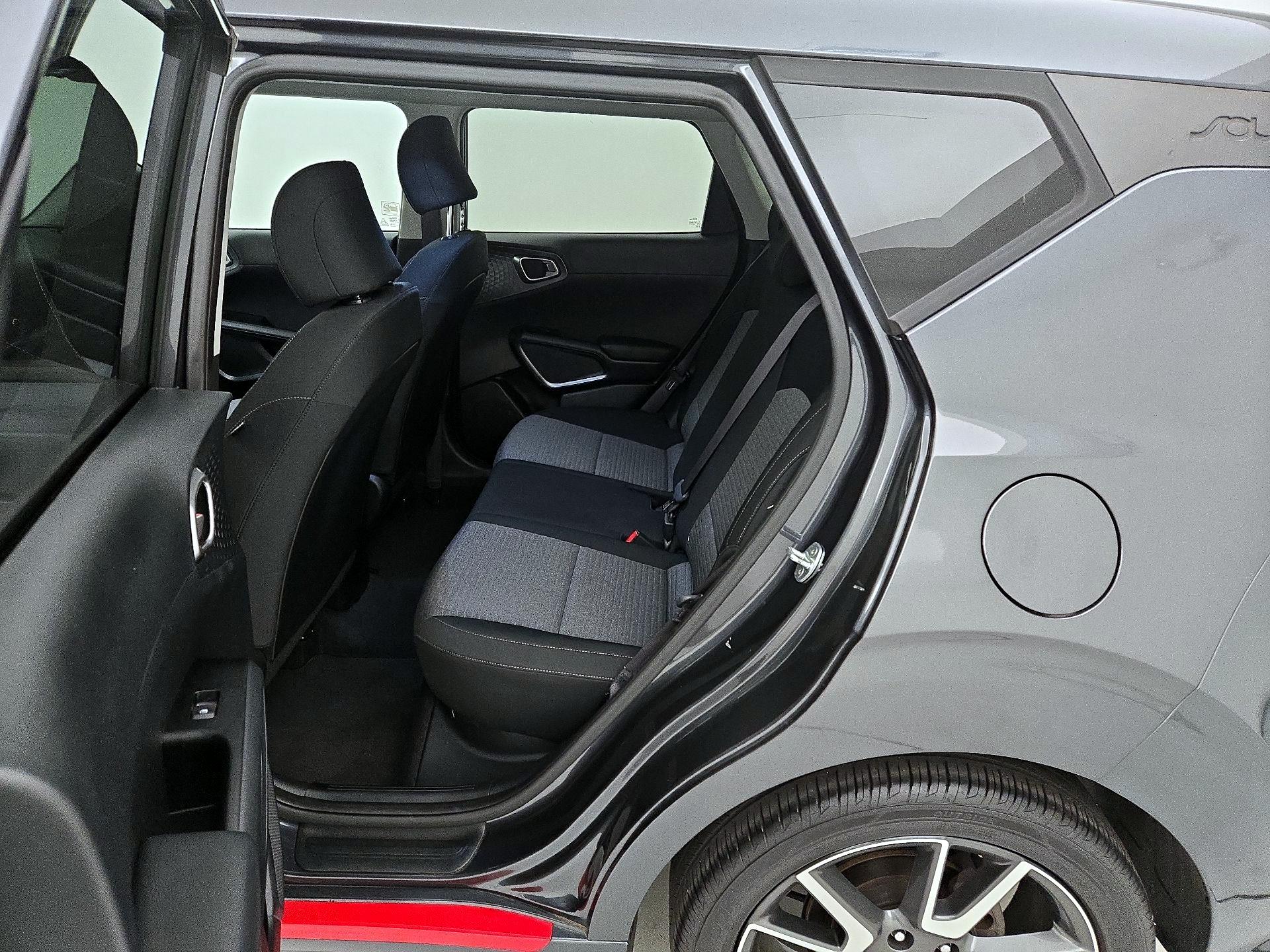 Thumbnail: 2021 Kia Soul - 18