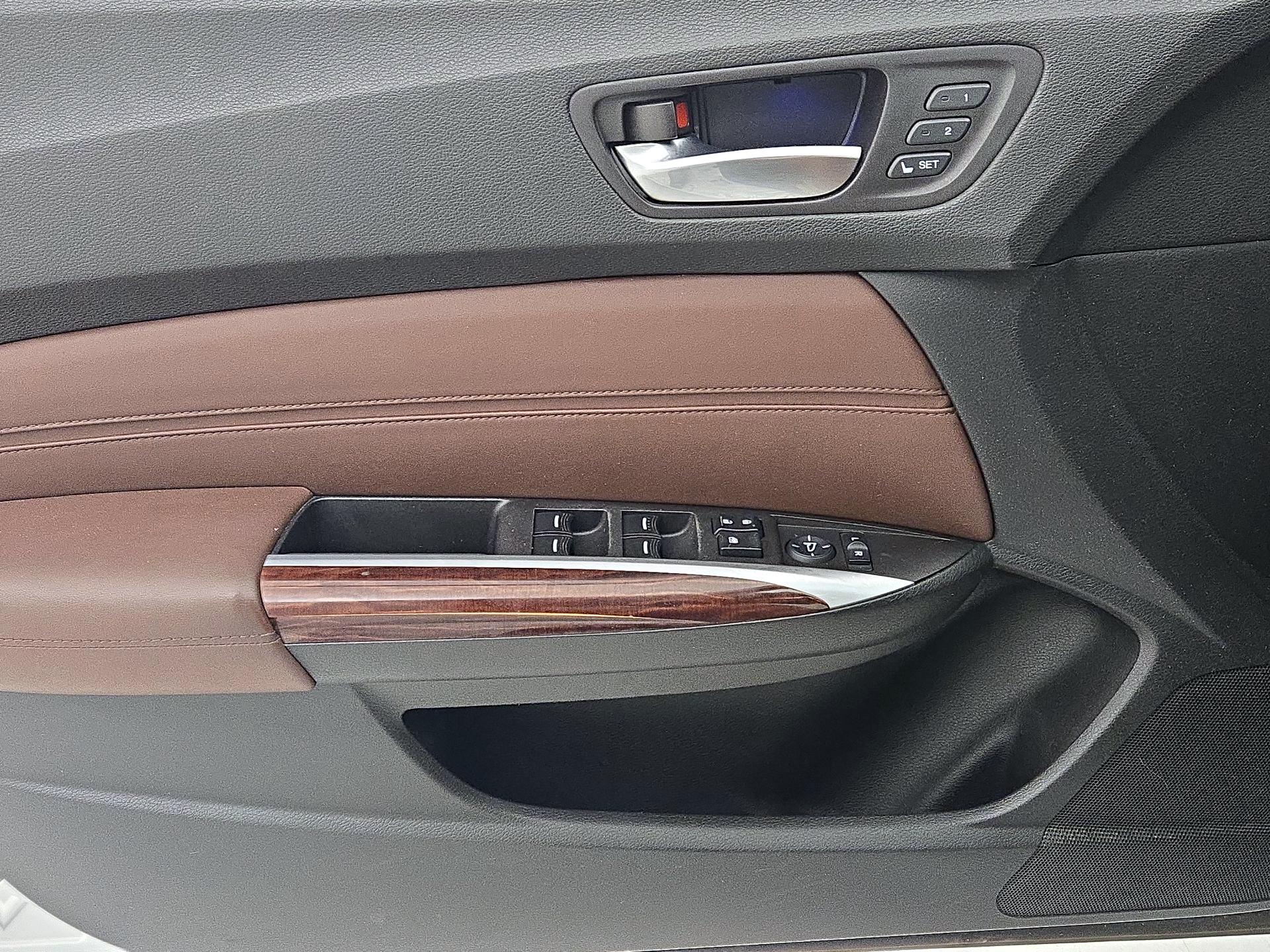 Thumbnail: 2015 Acura TLX - 12