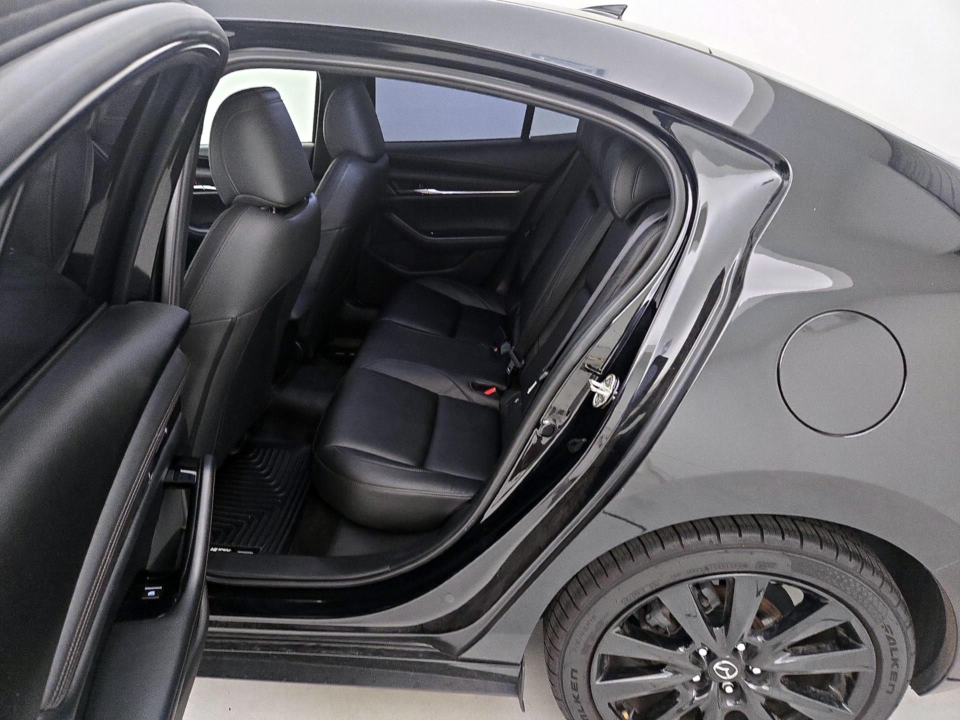 Thumbnail: 2021 Mazda Mazda3 - 18
