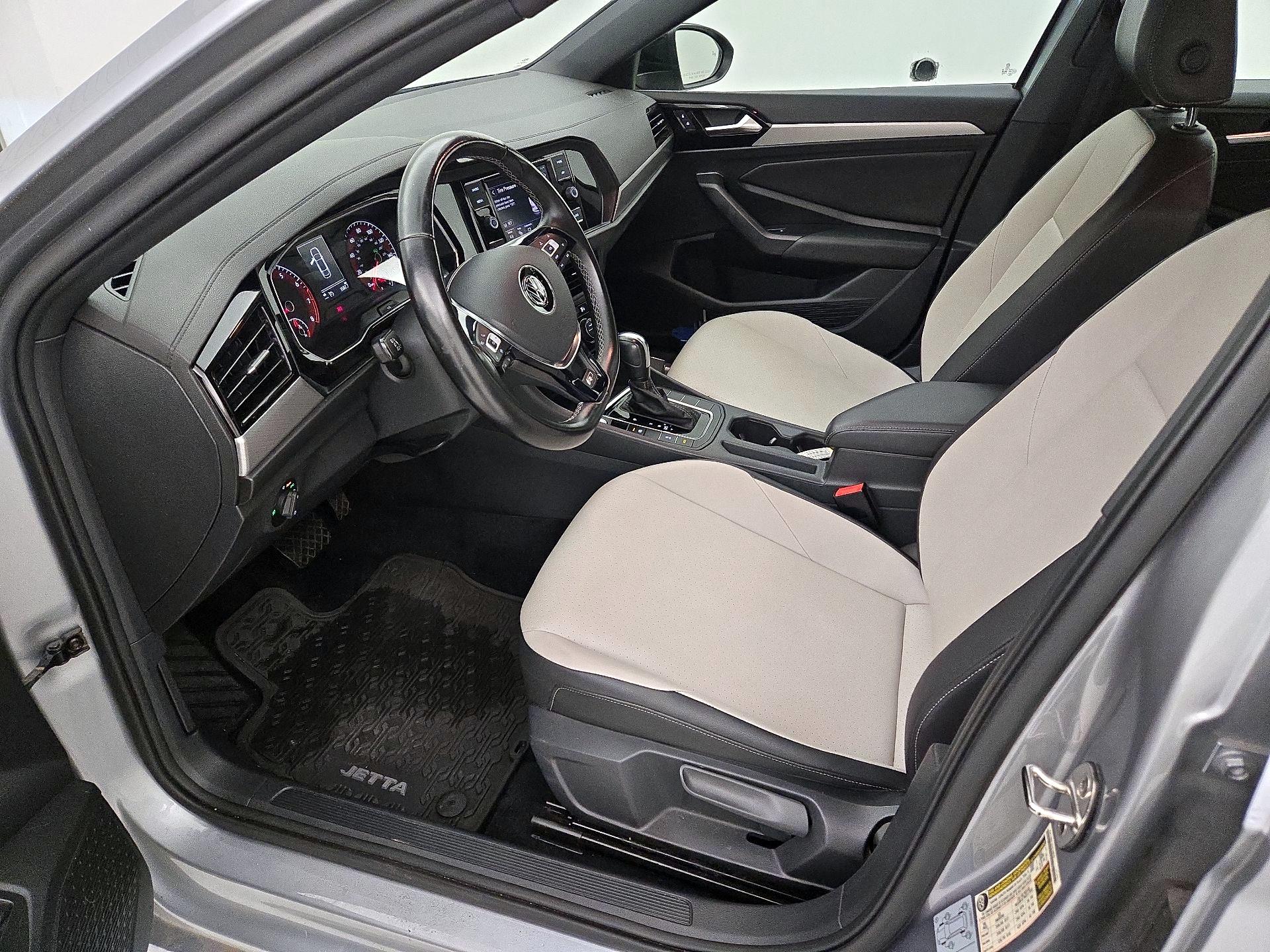 Thumbnail: 2020 Volkswagen Jetta - 11