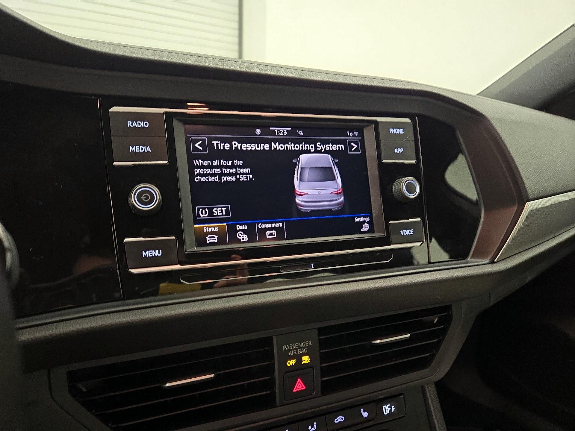 Thumbnail: 2020 Volkswagen Jetta - 15