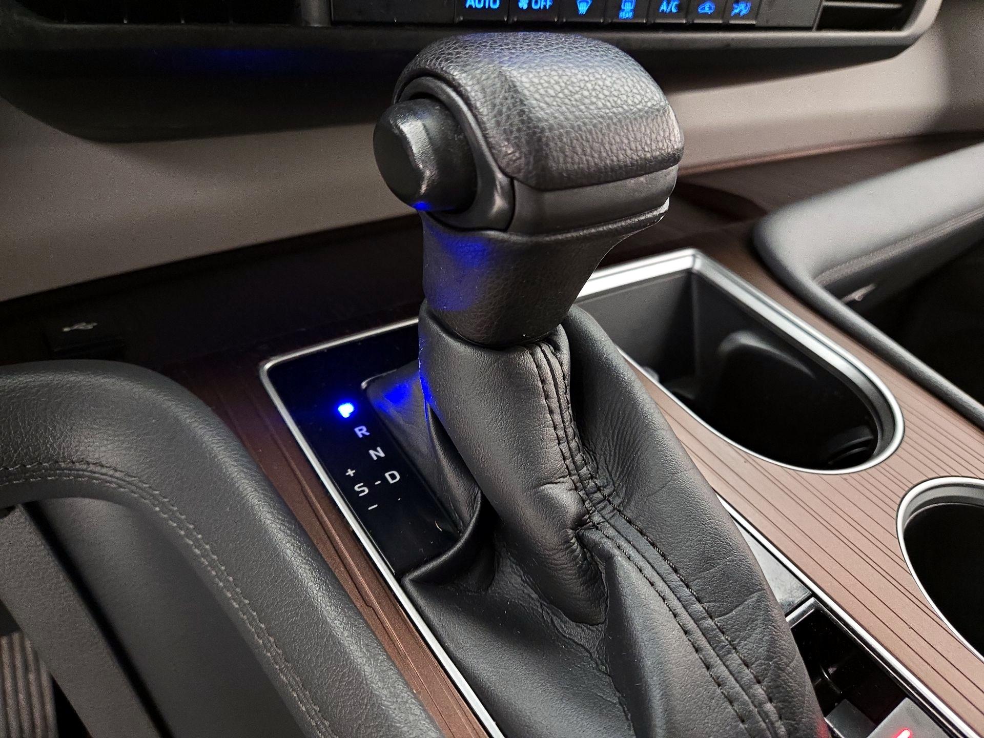 Thumbnail: 2022 Toyota Sienna - 17