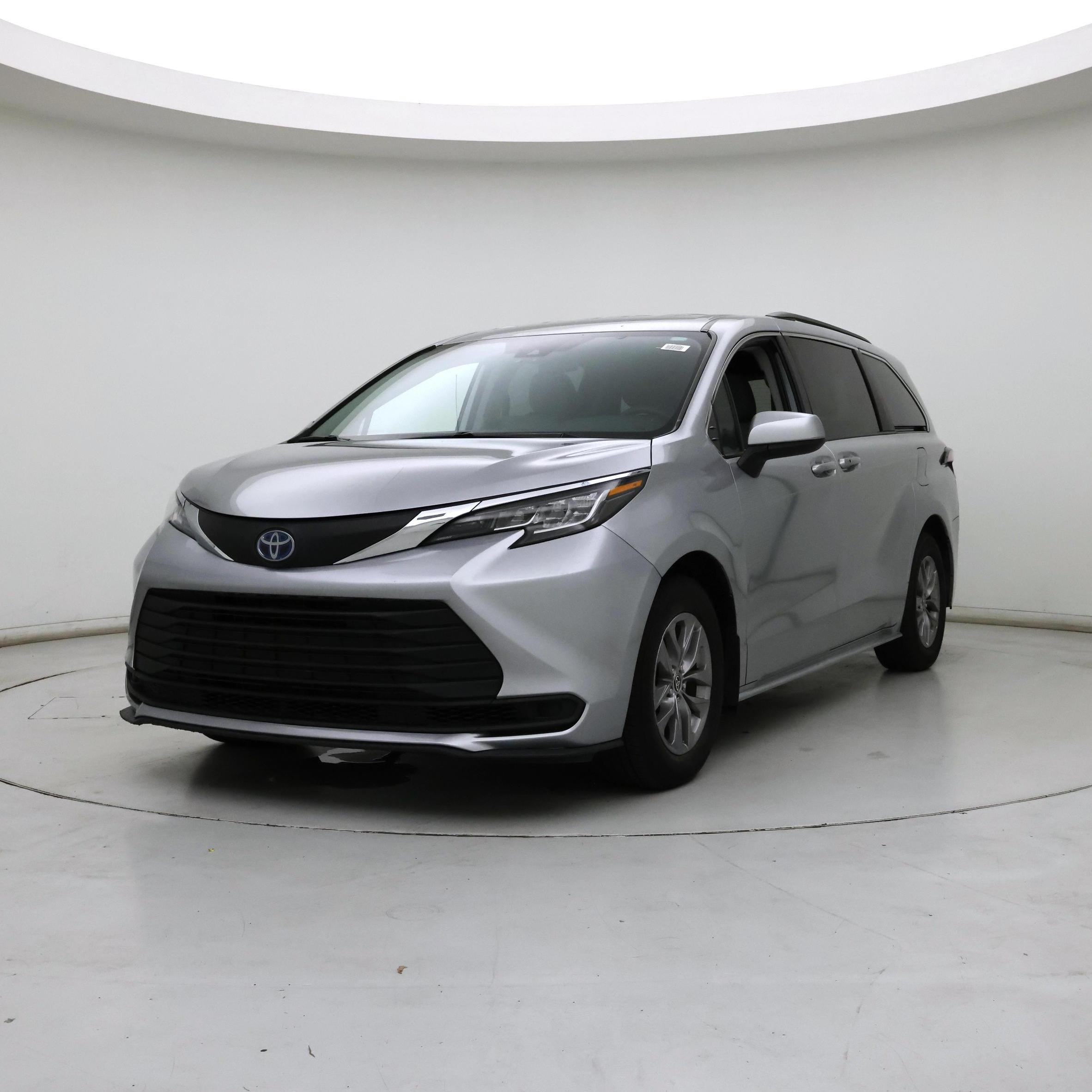Thumbnail: 2022 Toyota Sienna - 4