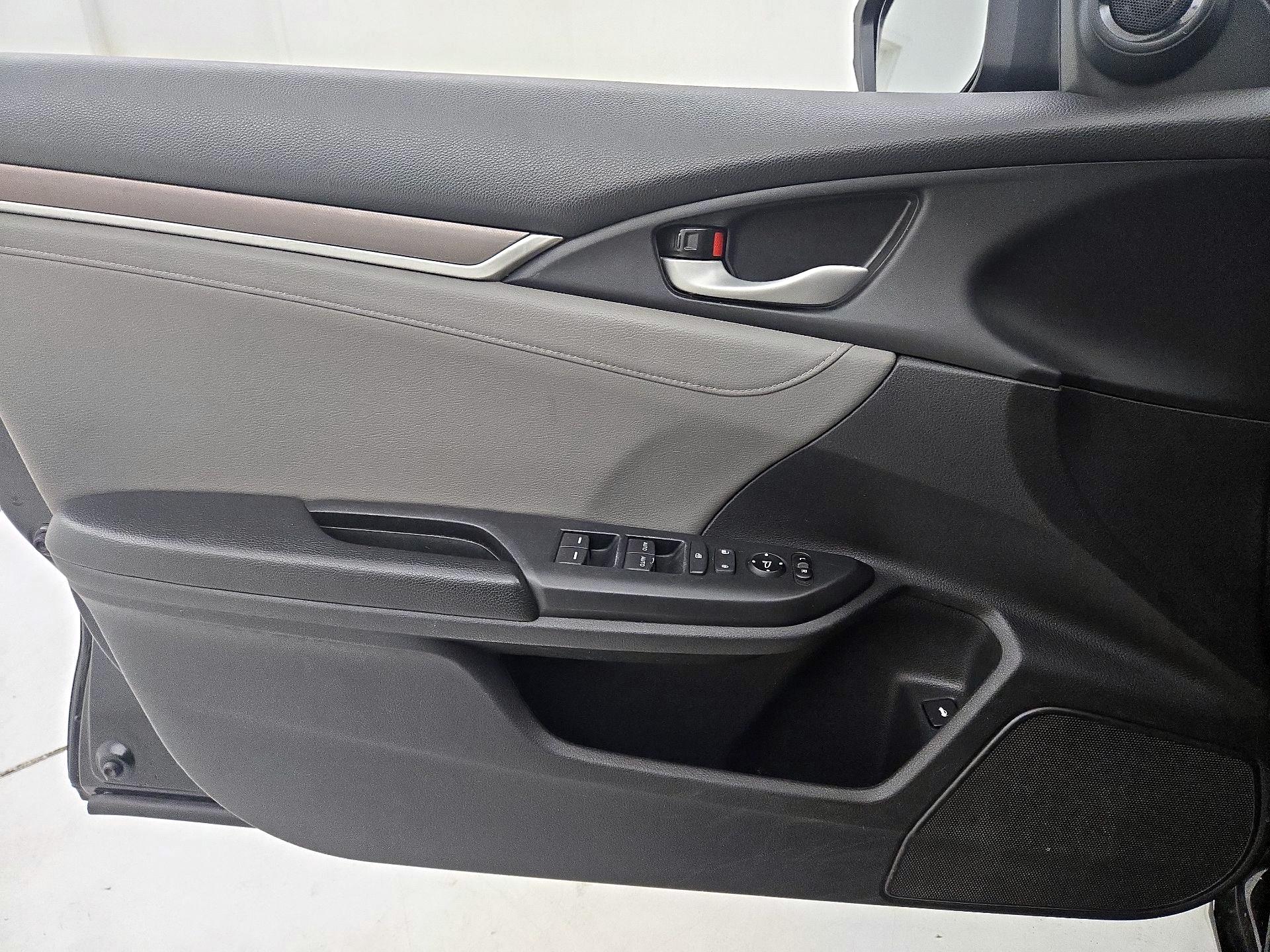 Thumbnail: 2019 Honda Civic - 12