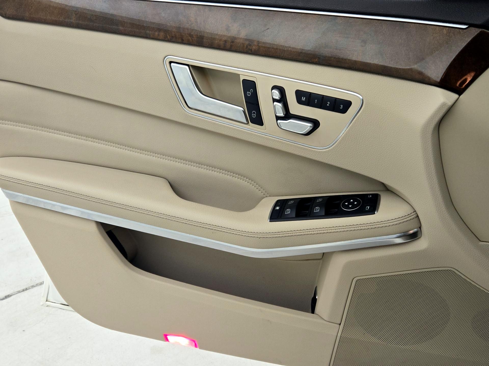 Thumbnail: 2014 Mercedes-Benz E-Class - 12