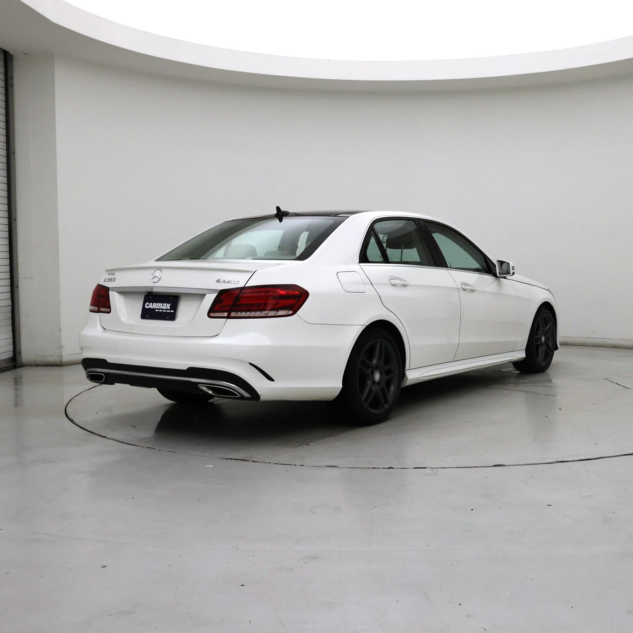 Thumbnail: 2014 Mercedes-Benz E-Class - 8