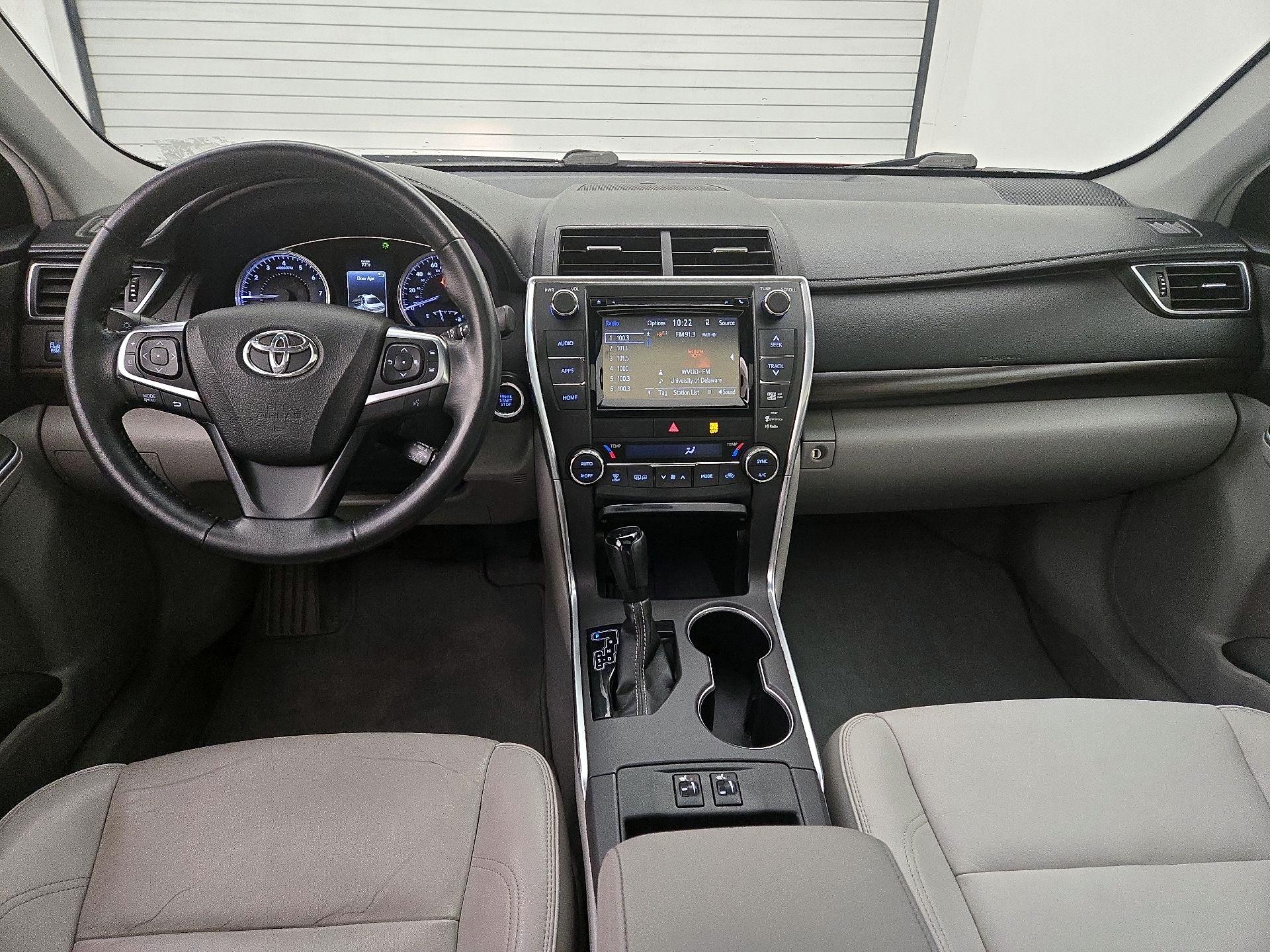 Thumbnail: 2015 Toyota Camry - 9
