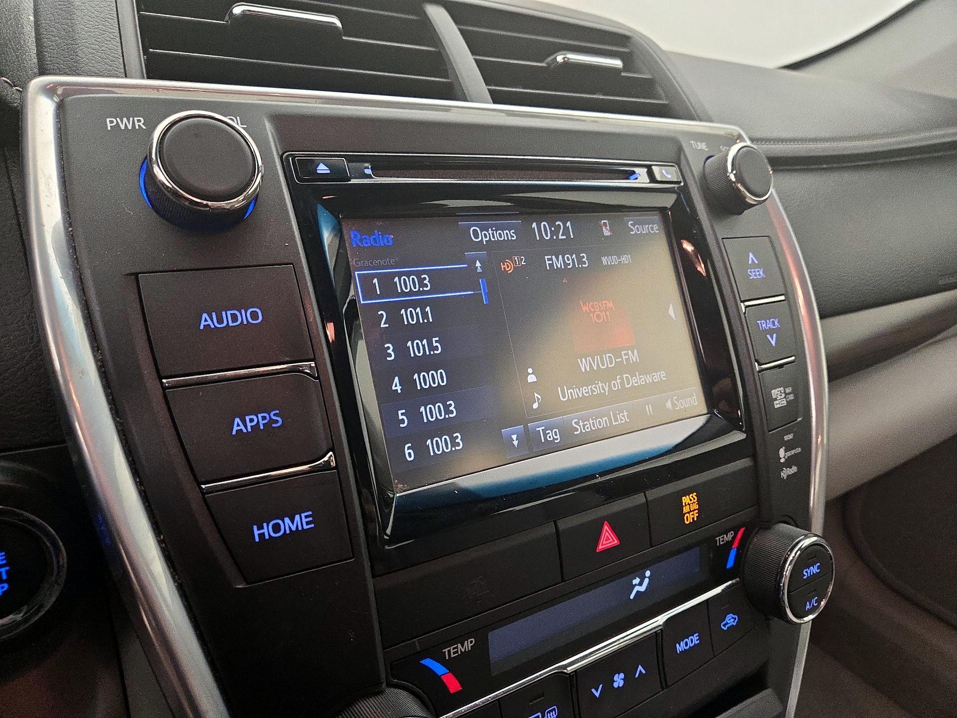 Thumbnail: 2015 Toyota Camry - 15