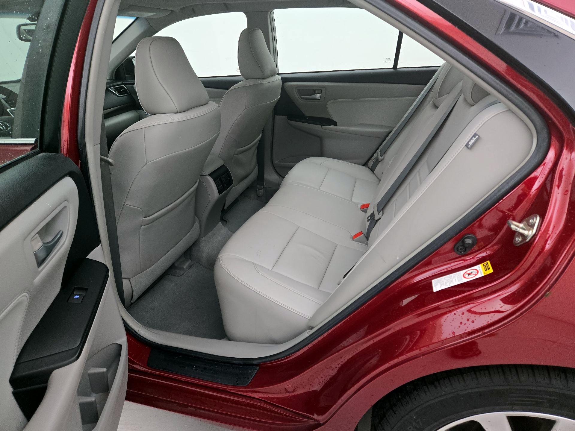 Thumbnail: 2015 Toyota Camry - 20