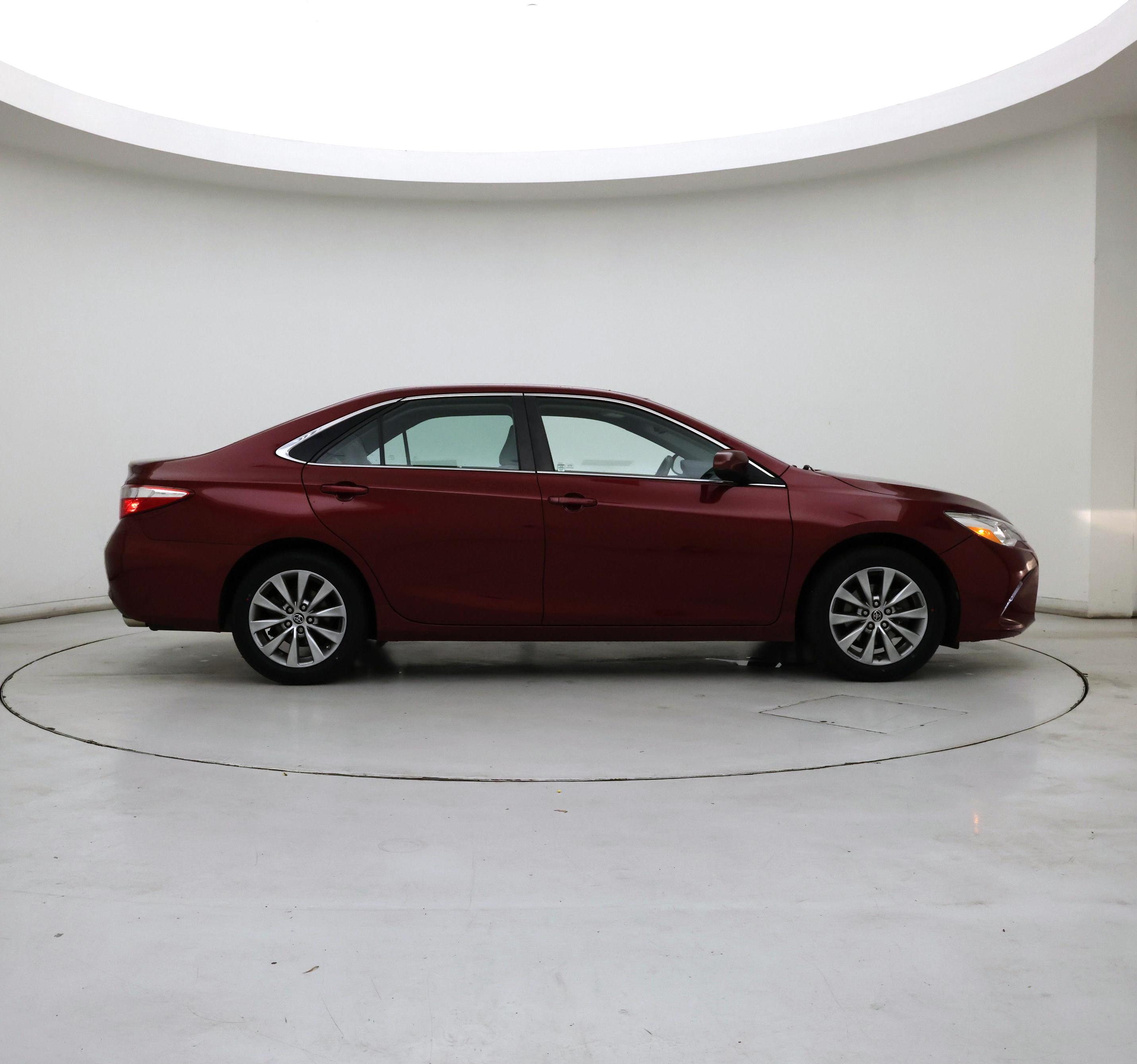 Thumbnail: 2015 Toyota Camry - 7
