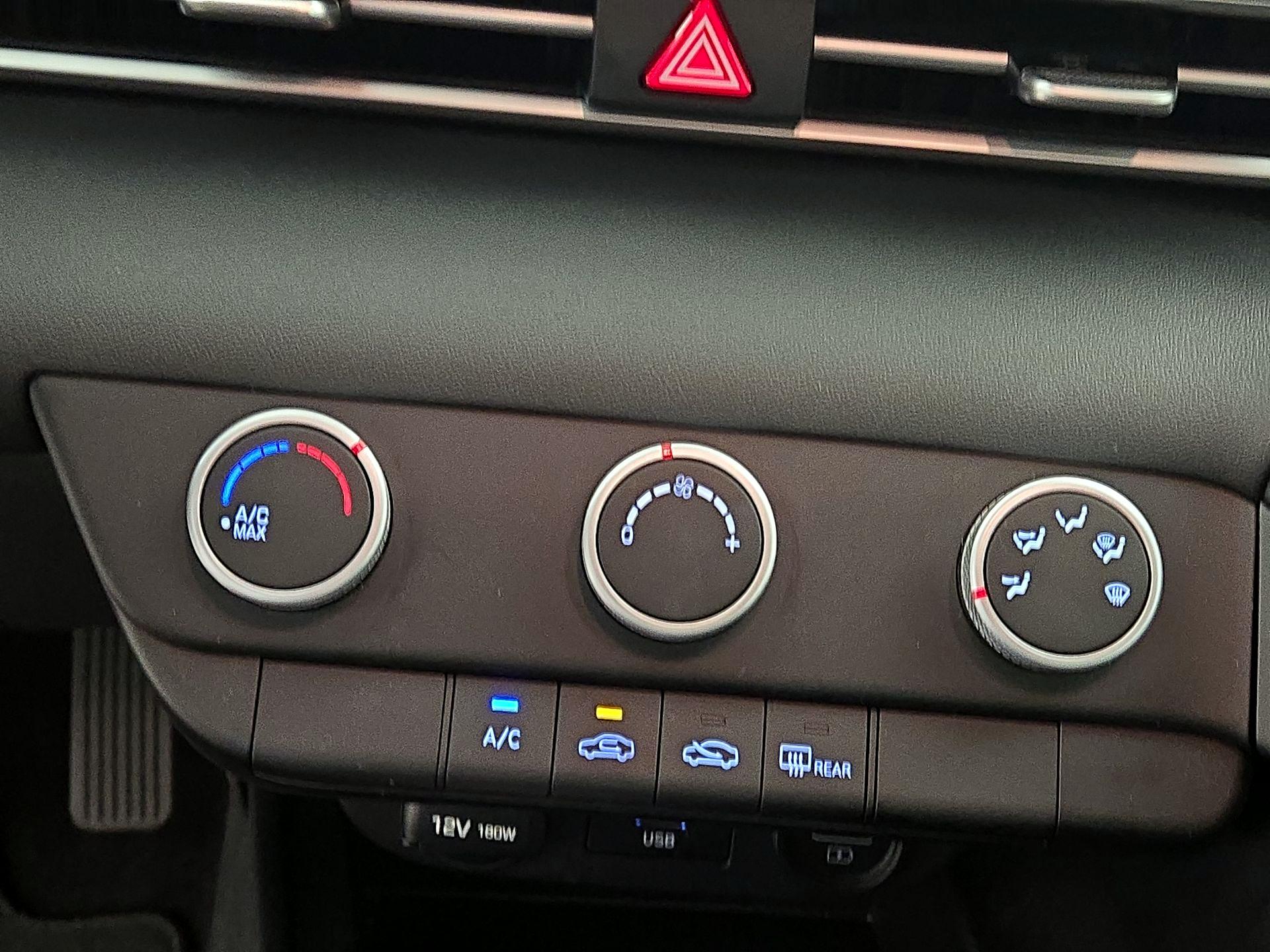 Thumbnail: 2021 Hyundai Elantra - 16