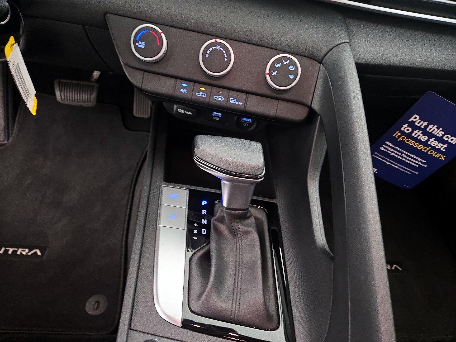 Thumbnail: 2021 Hyundai Elantra - 17