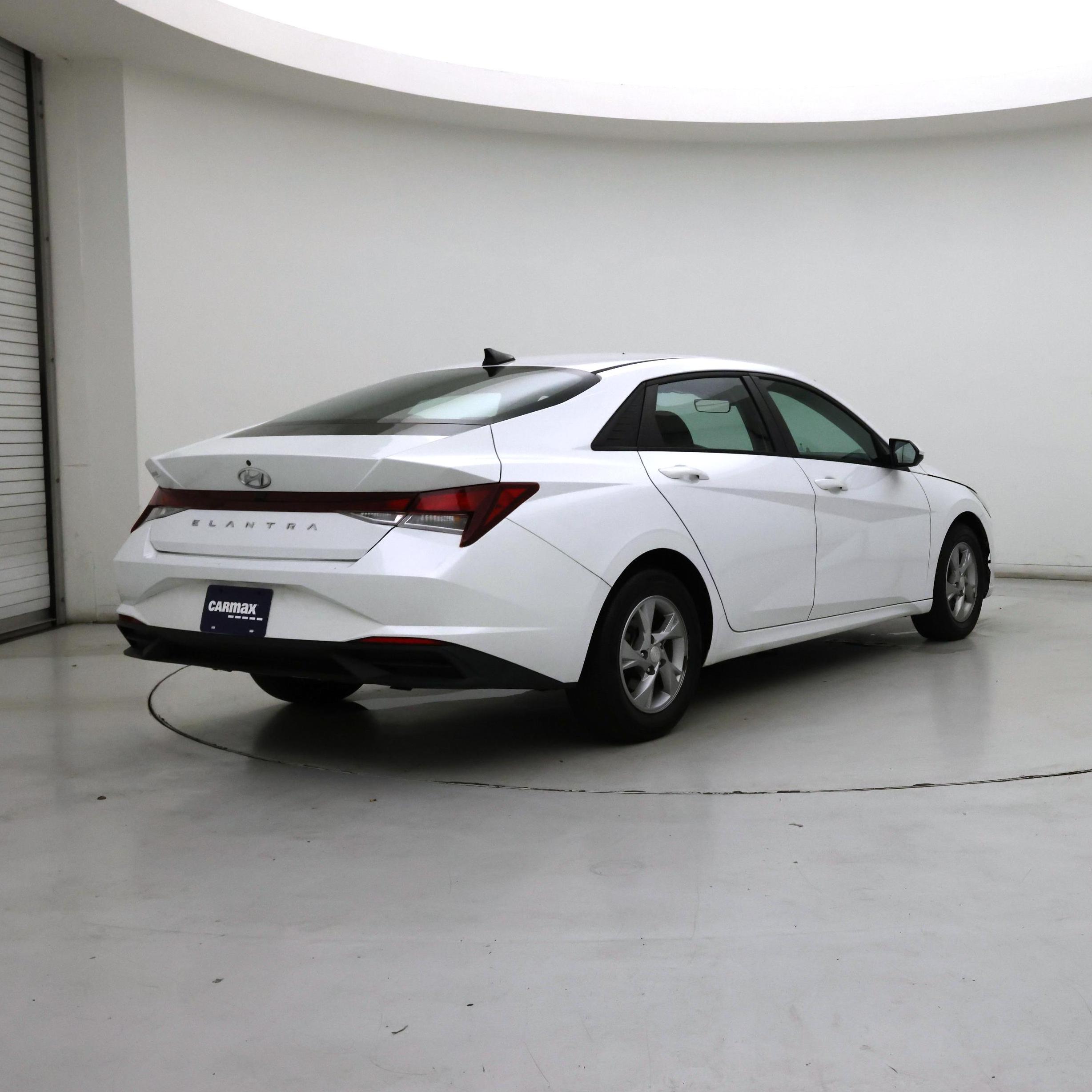 Thumbnail: 2021 Hyundai Elantra - 8