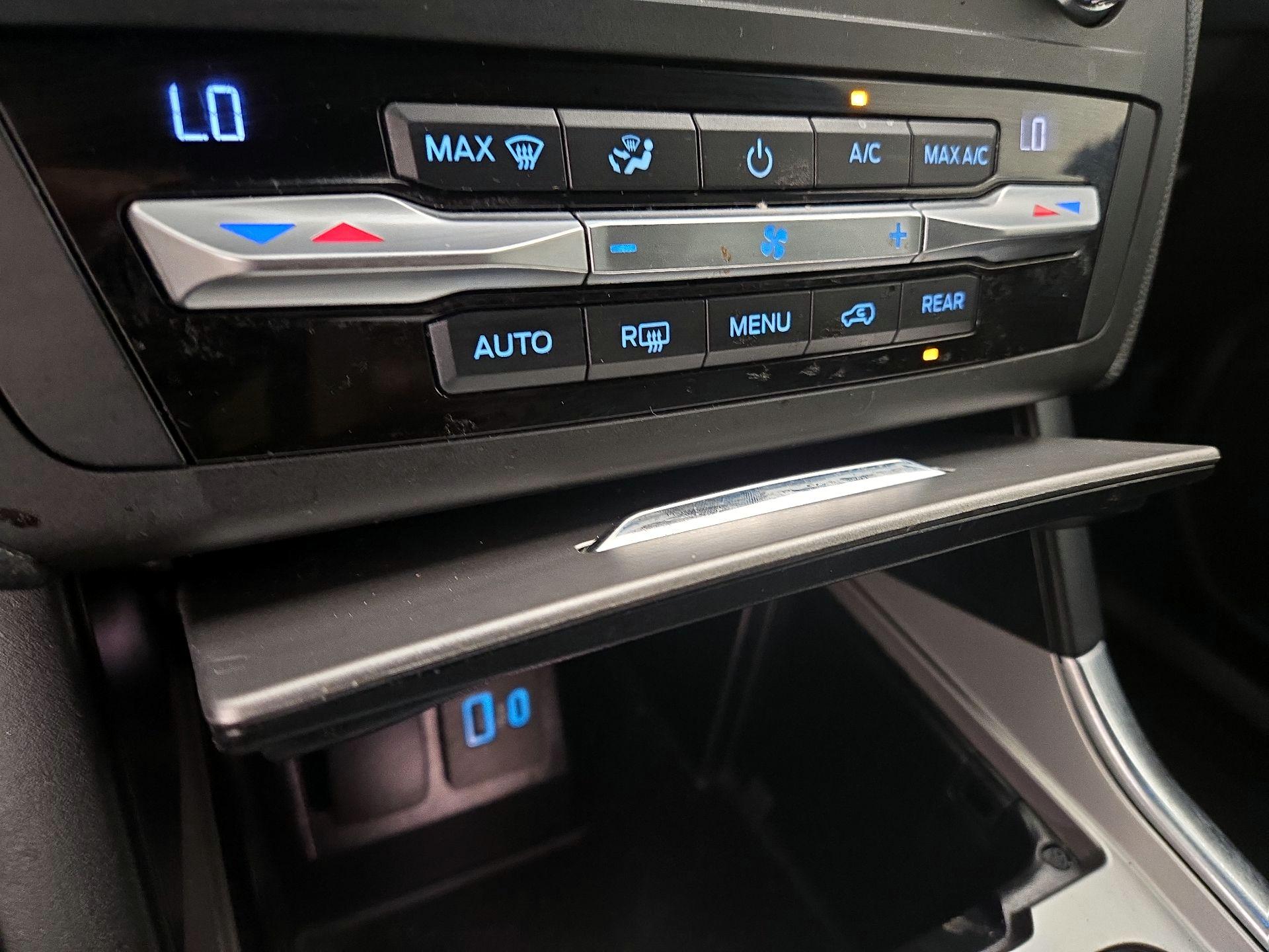 Thumbnail: 2020 Ford Explorer - 17