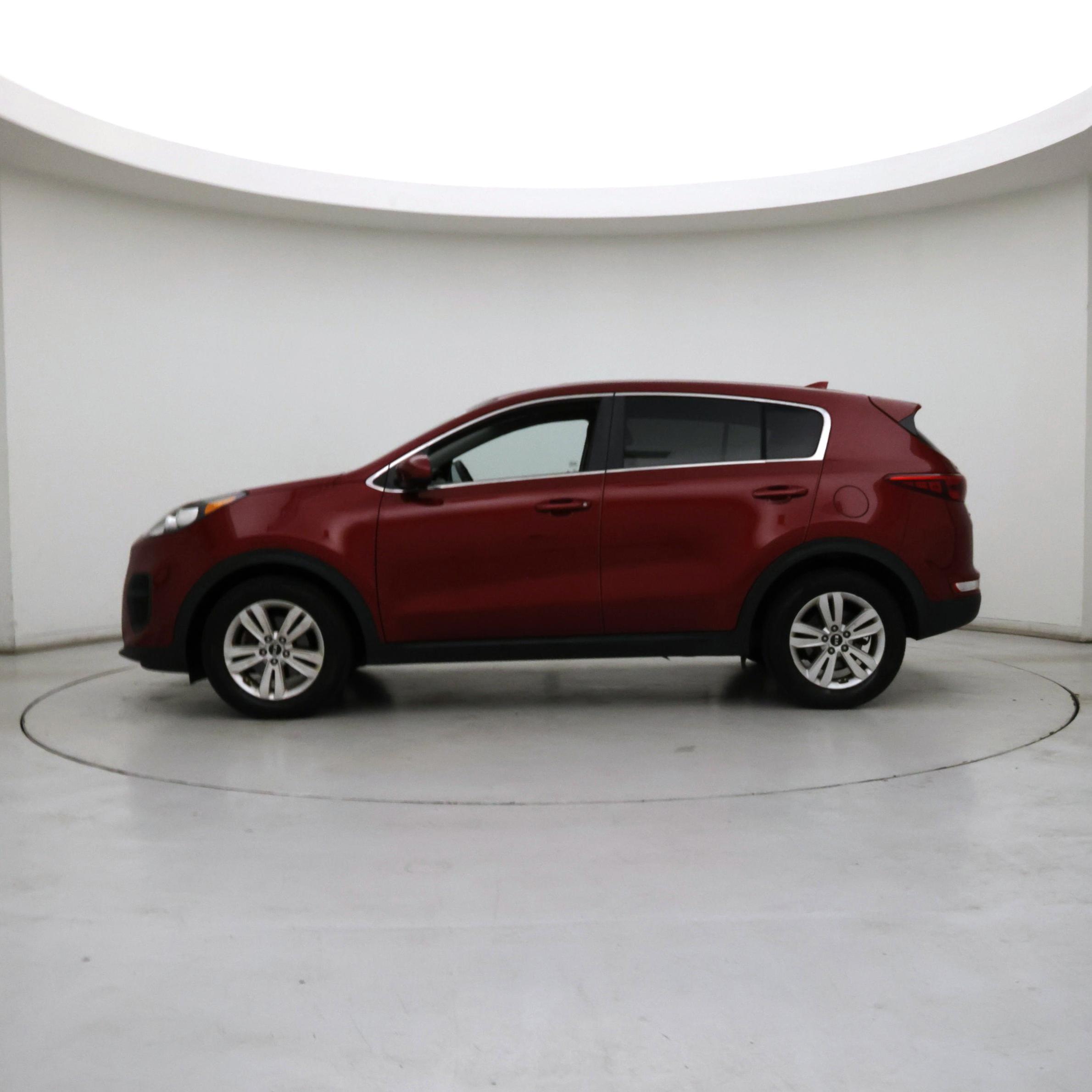 Thumbnail: 2017 Kia Sportage - 3