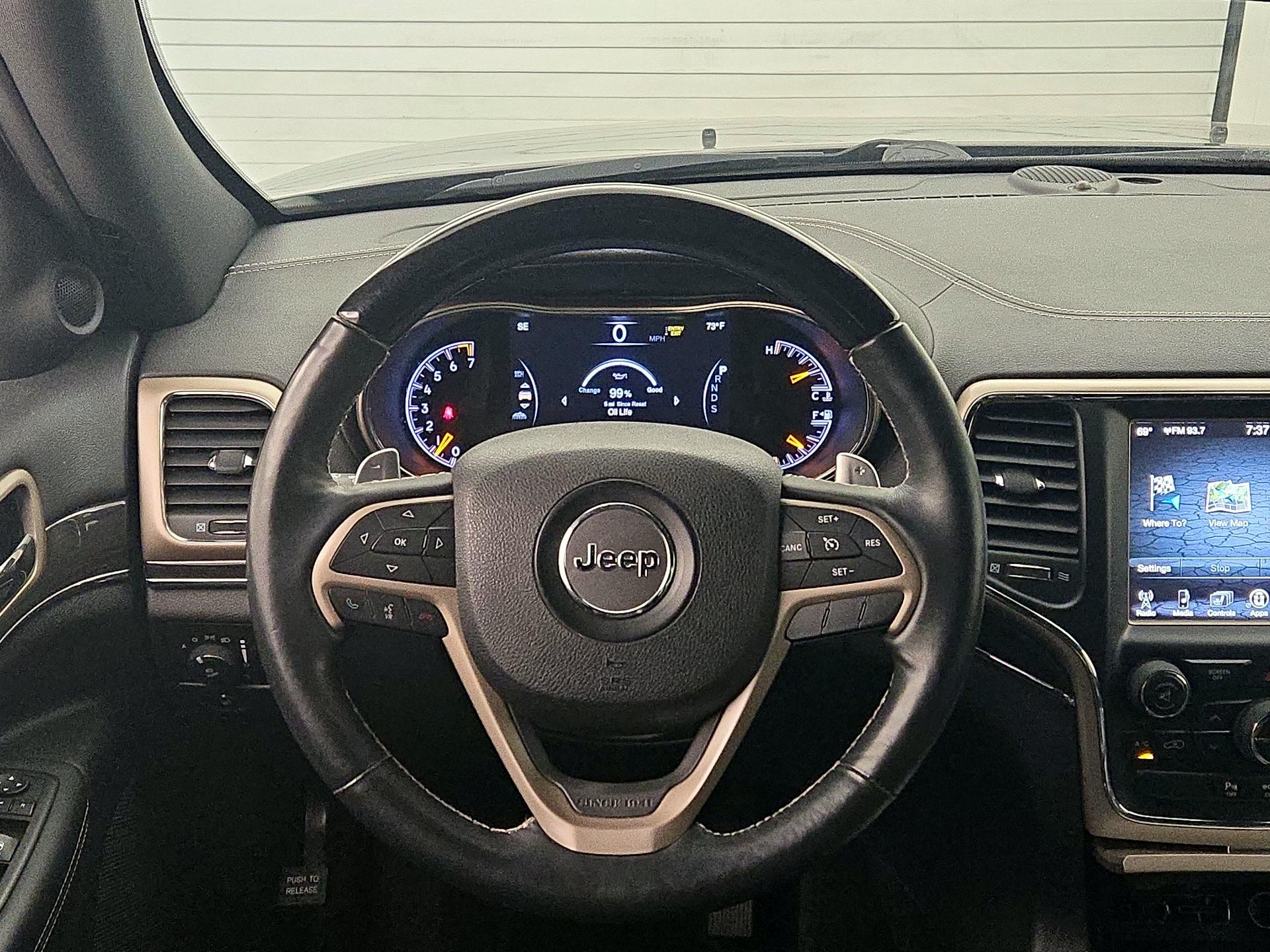 Thumbnail: 2015 Jeep Grand Cherokee - 10