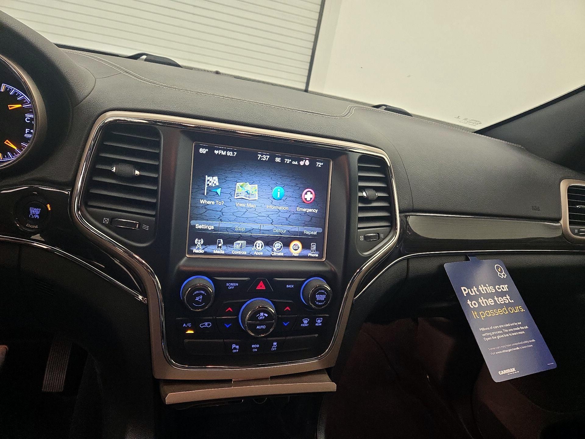 Thumbnail: 2015 Jeep Grand Cherokee - 14
