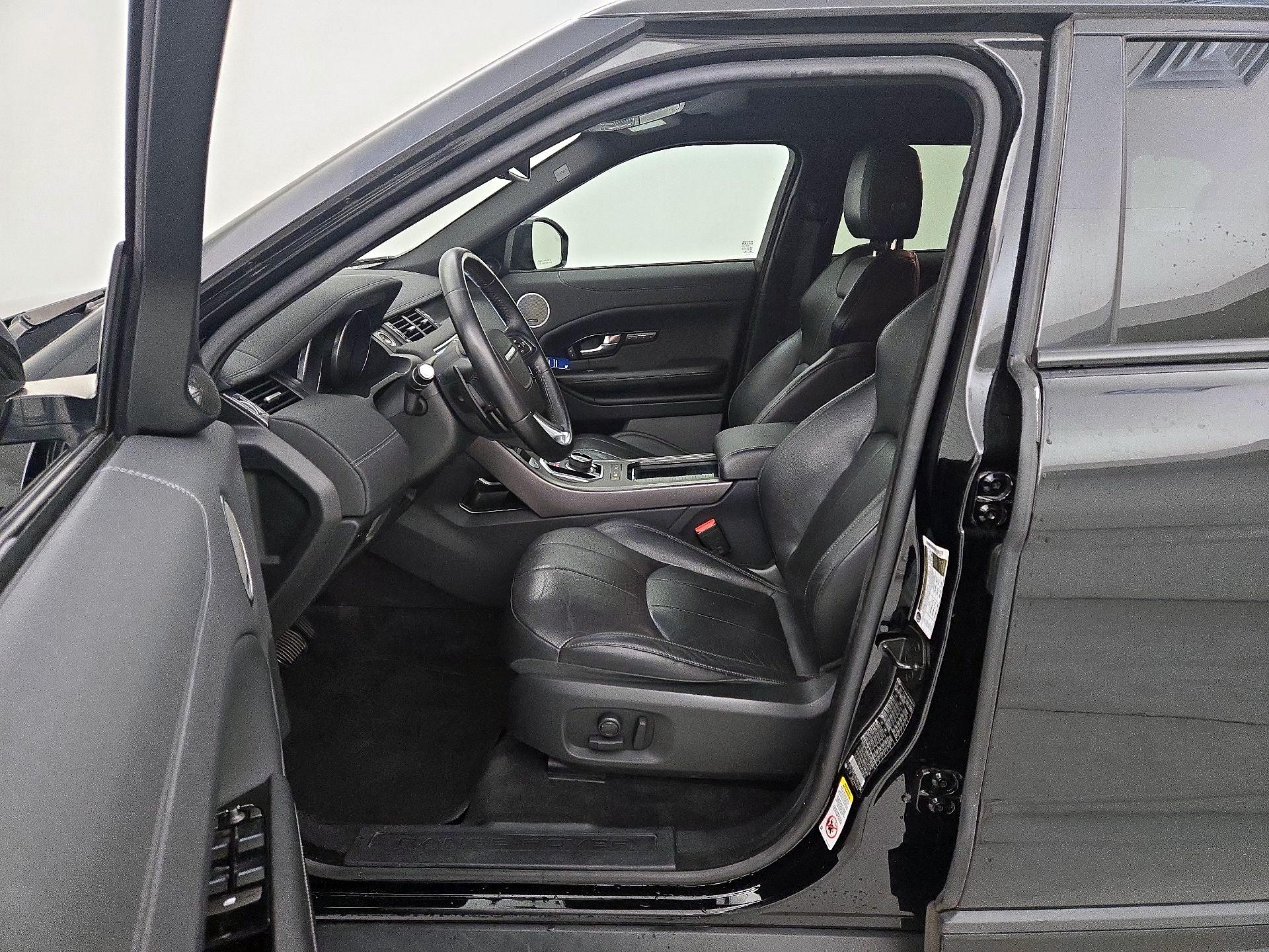Thumbnail: 2019 Land Rover Range Rover Evoque - 11