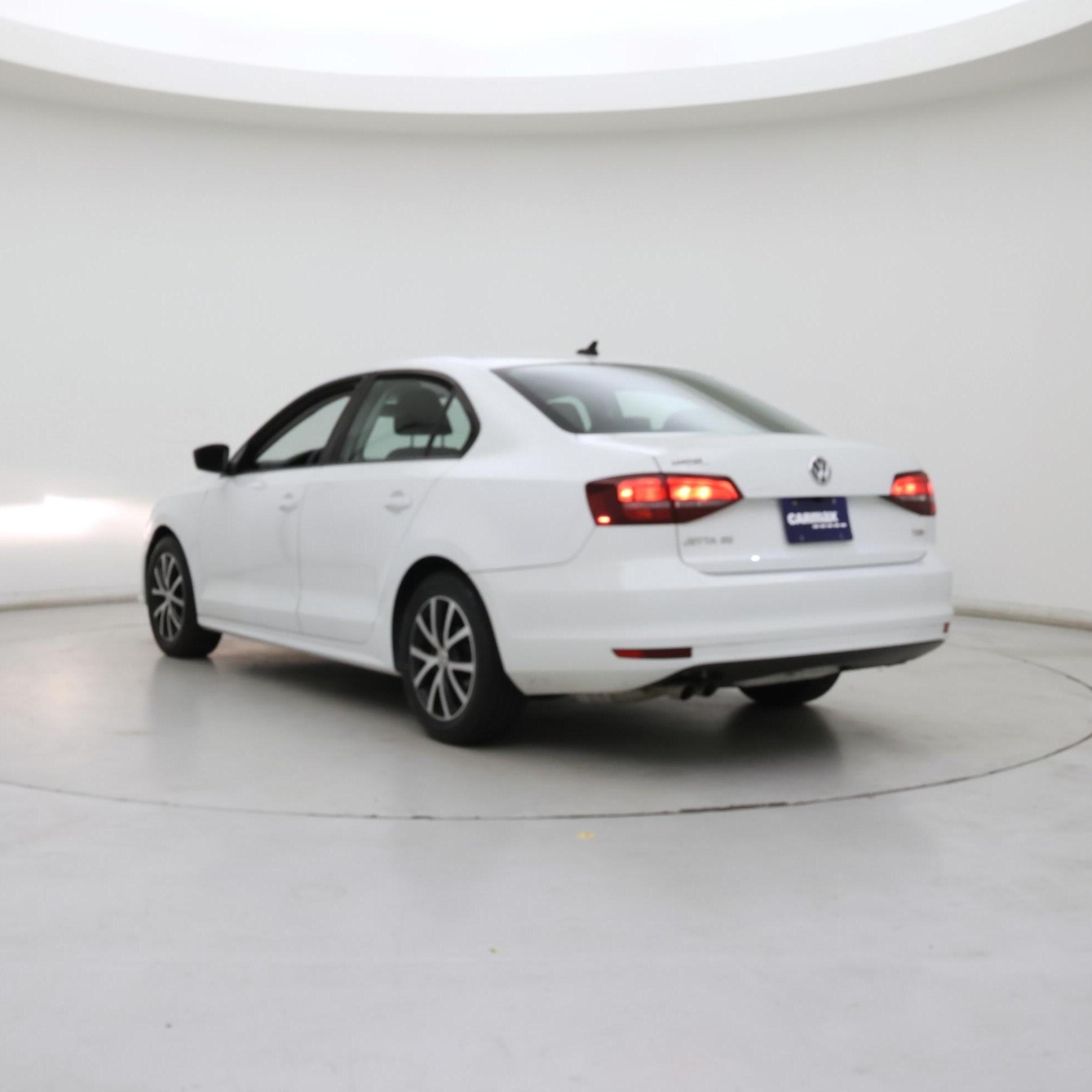 Thumbnail: 2016 Volkswagen Jetta - 2