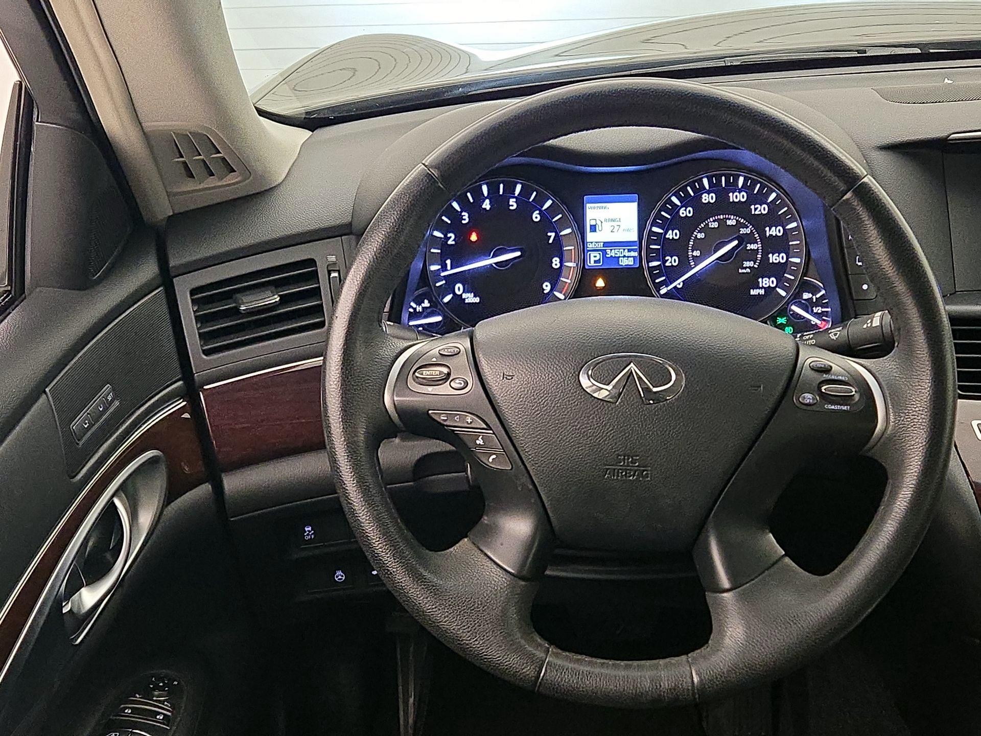 Thumbnail: 2019 INFINITI Q70 - 10