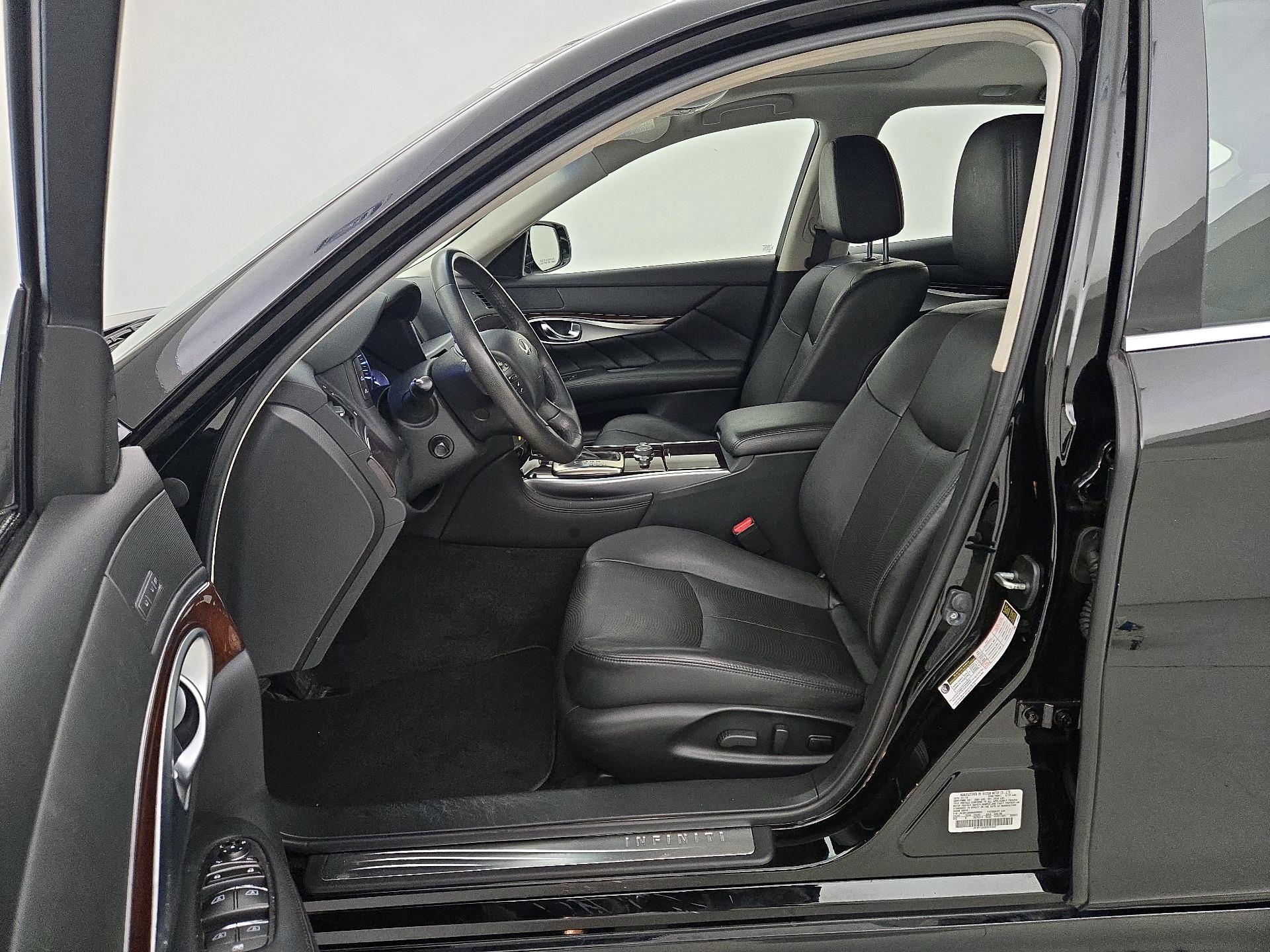 Thumbnail: 2019 INFINITI Q70 - 11