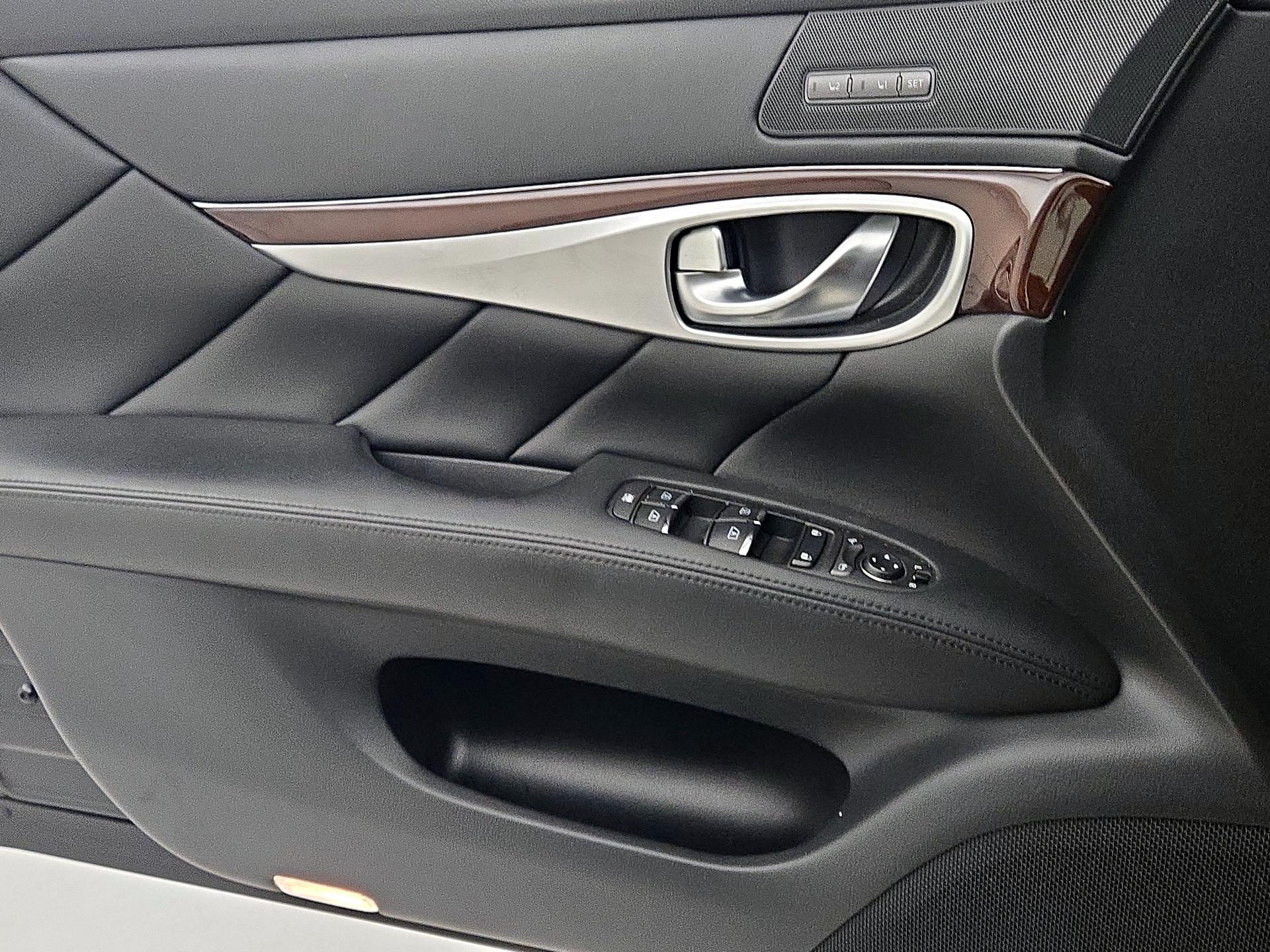 Thumbnail: 2019 INFINITI Q70 - 12