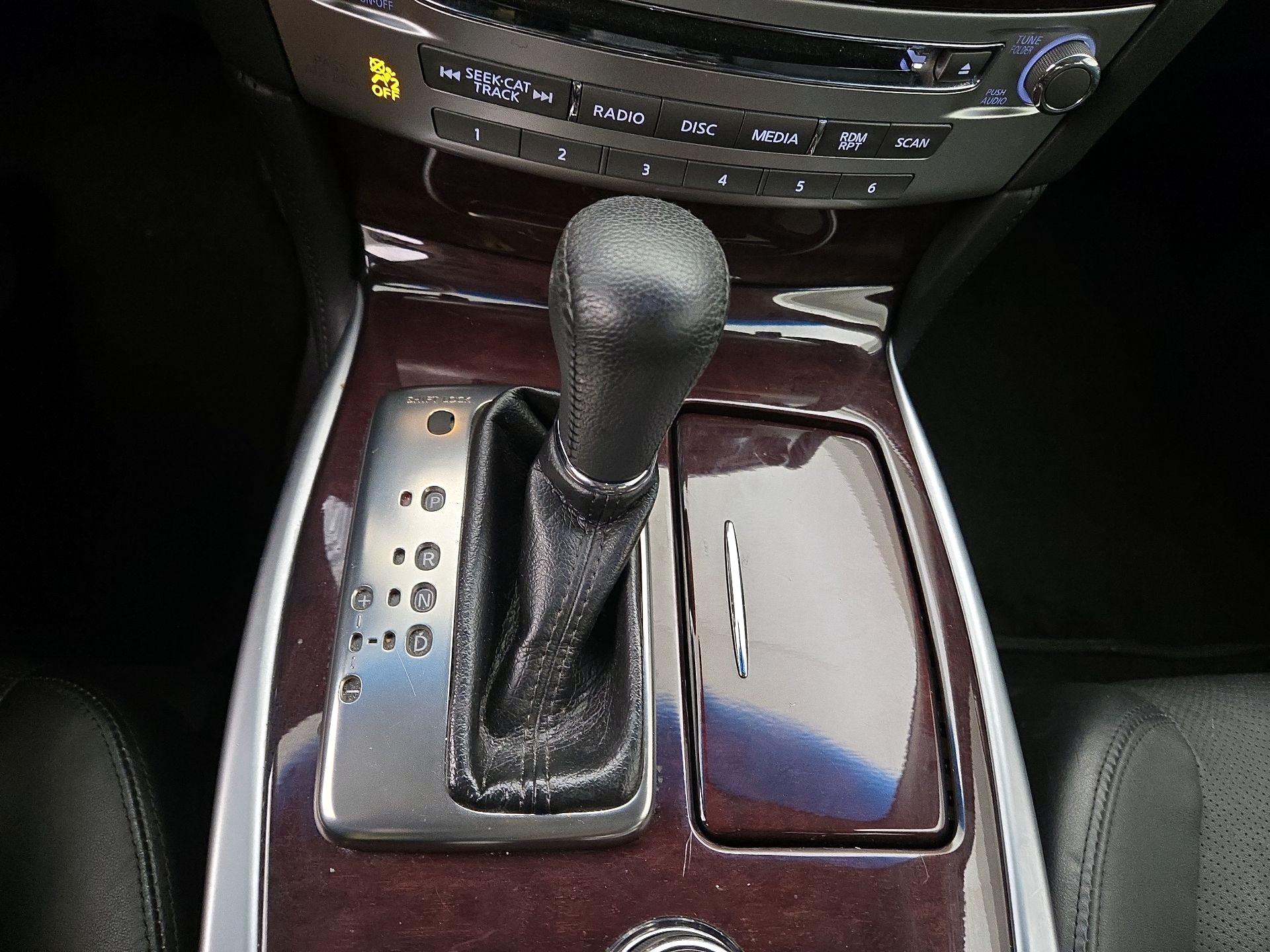 Thumbnail: 2019 INFINITI Q70 - 16