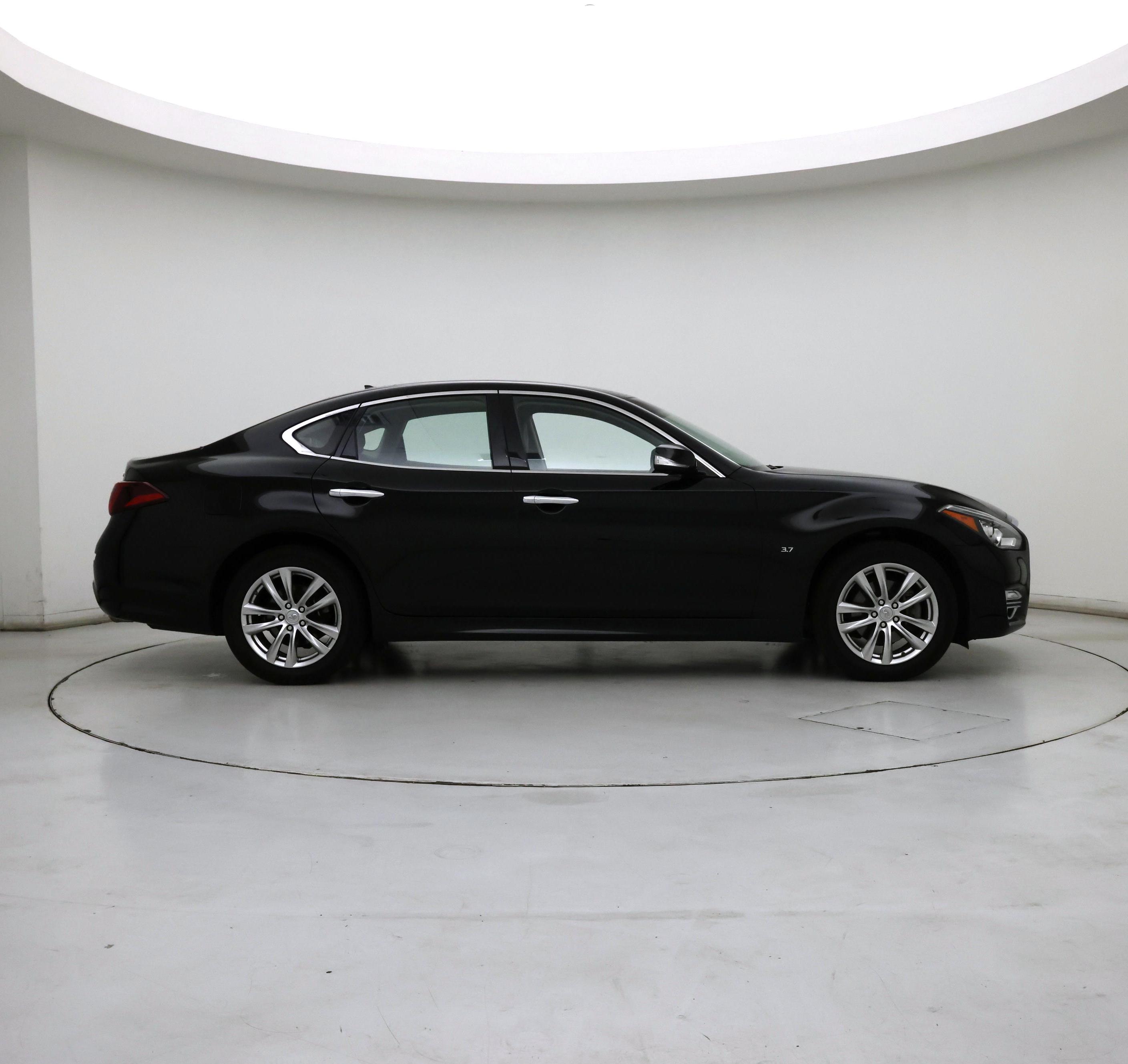Thumbnail: 2019 INFINITI Q70 - 7