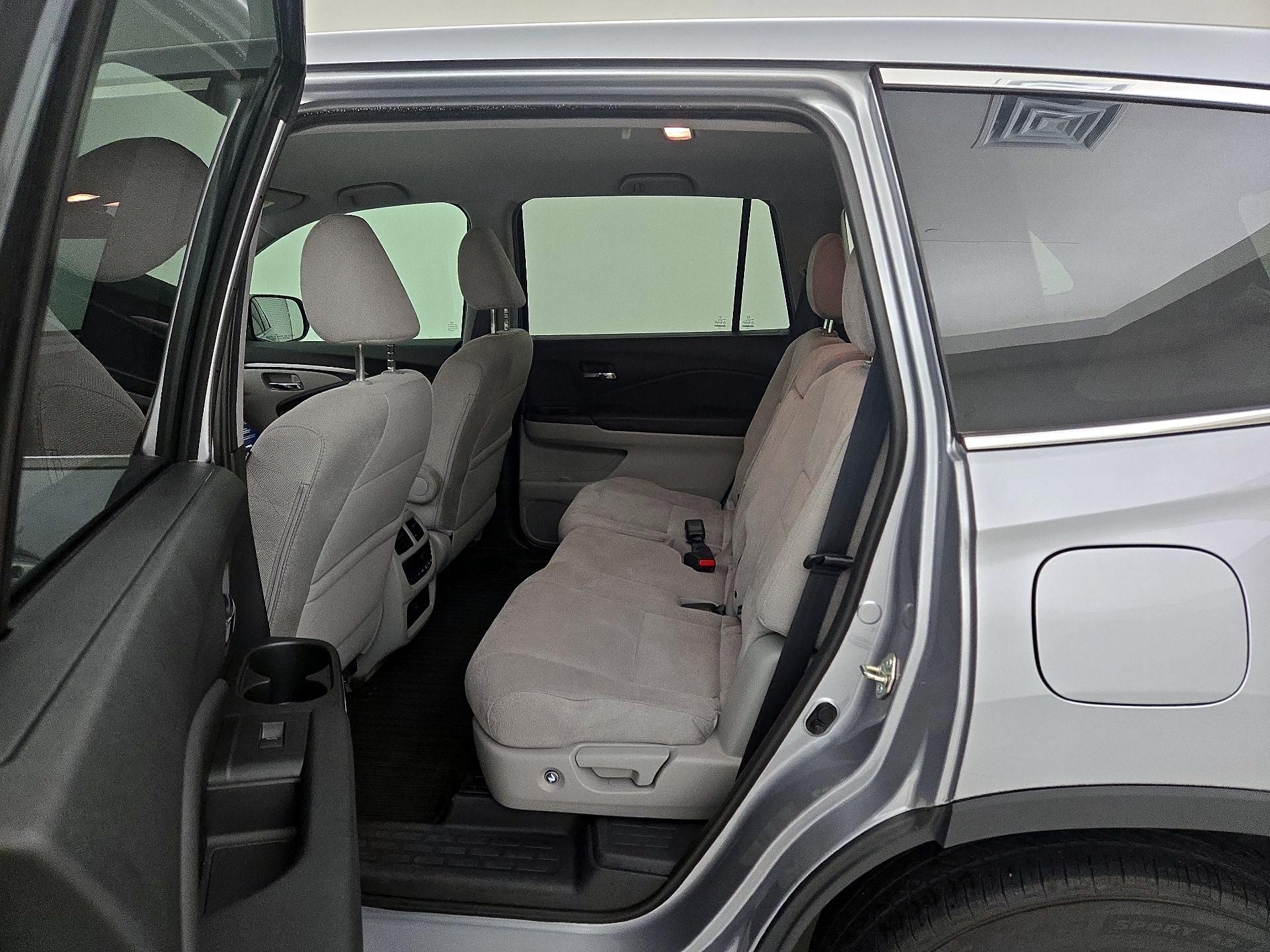 Thumbnail: 2020 Honda Pilot - 18