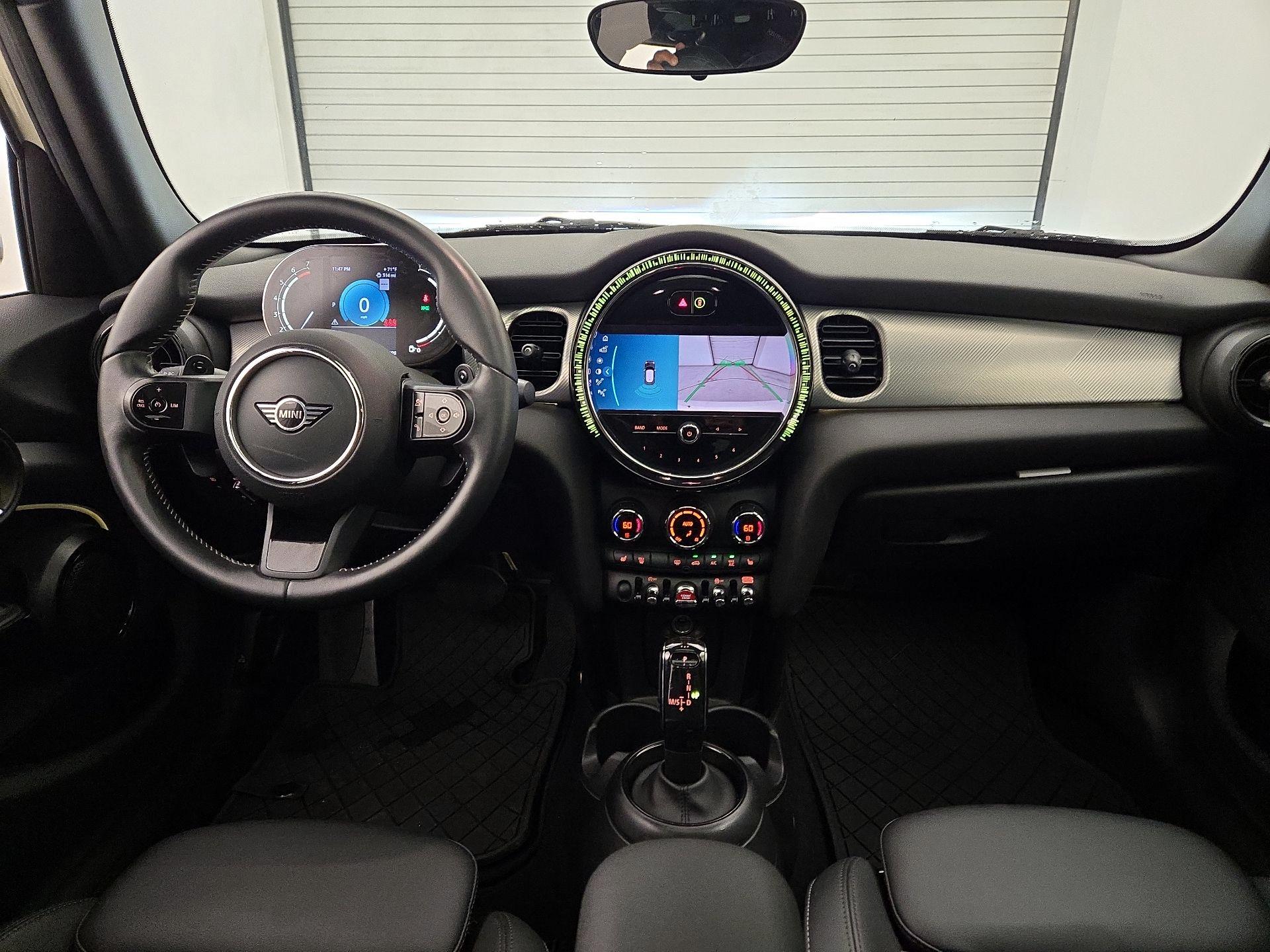 Thumbnail: 2022 MINI Cooper Hardtop - 9