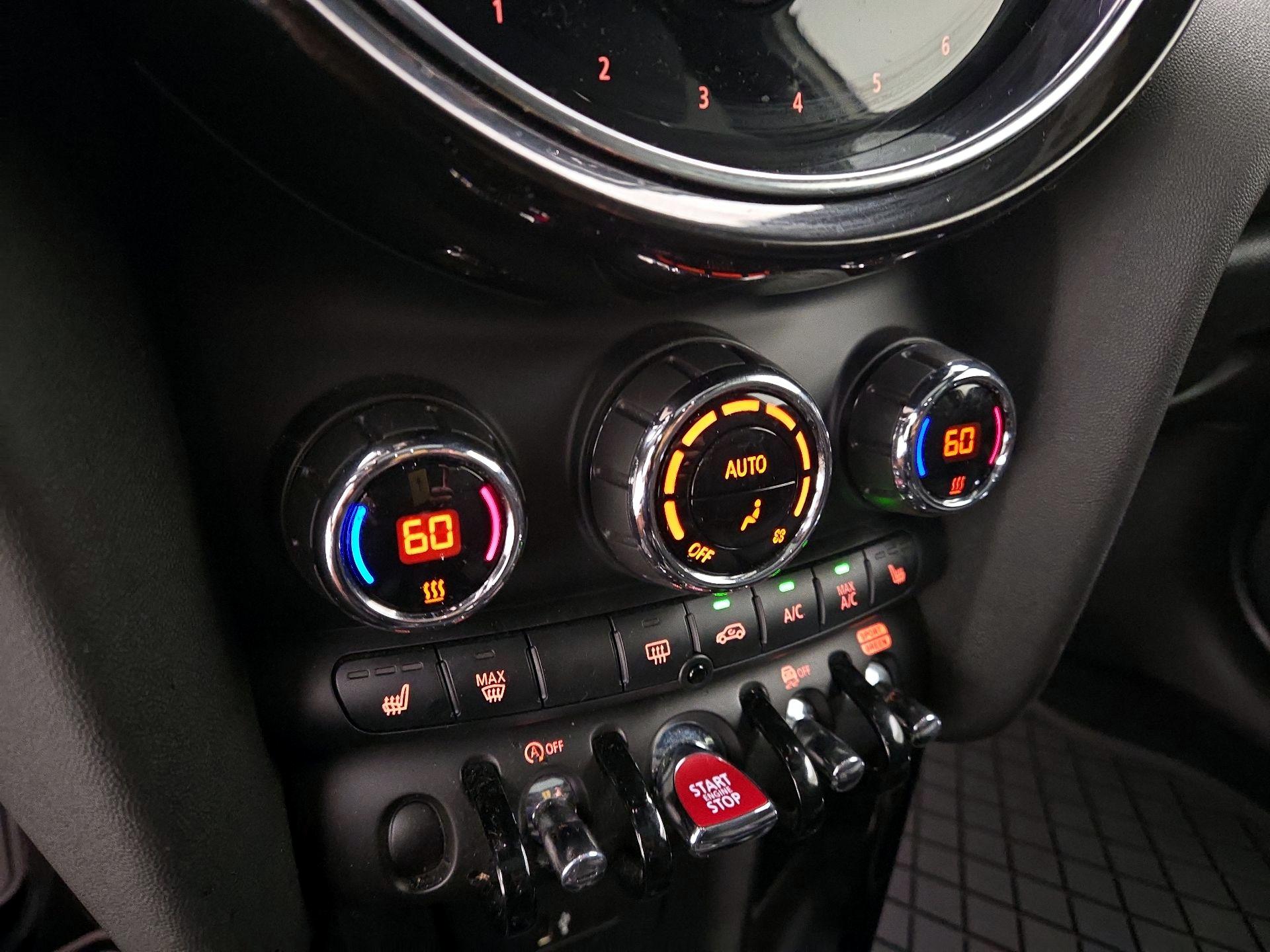 Thumbnail: 2022 MINI Cooper Hardtop - 16