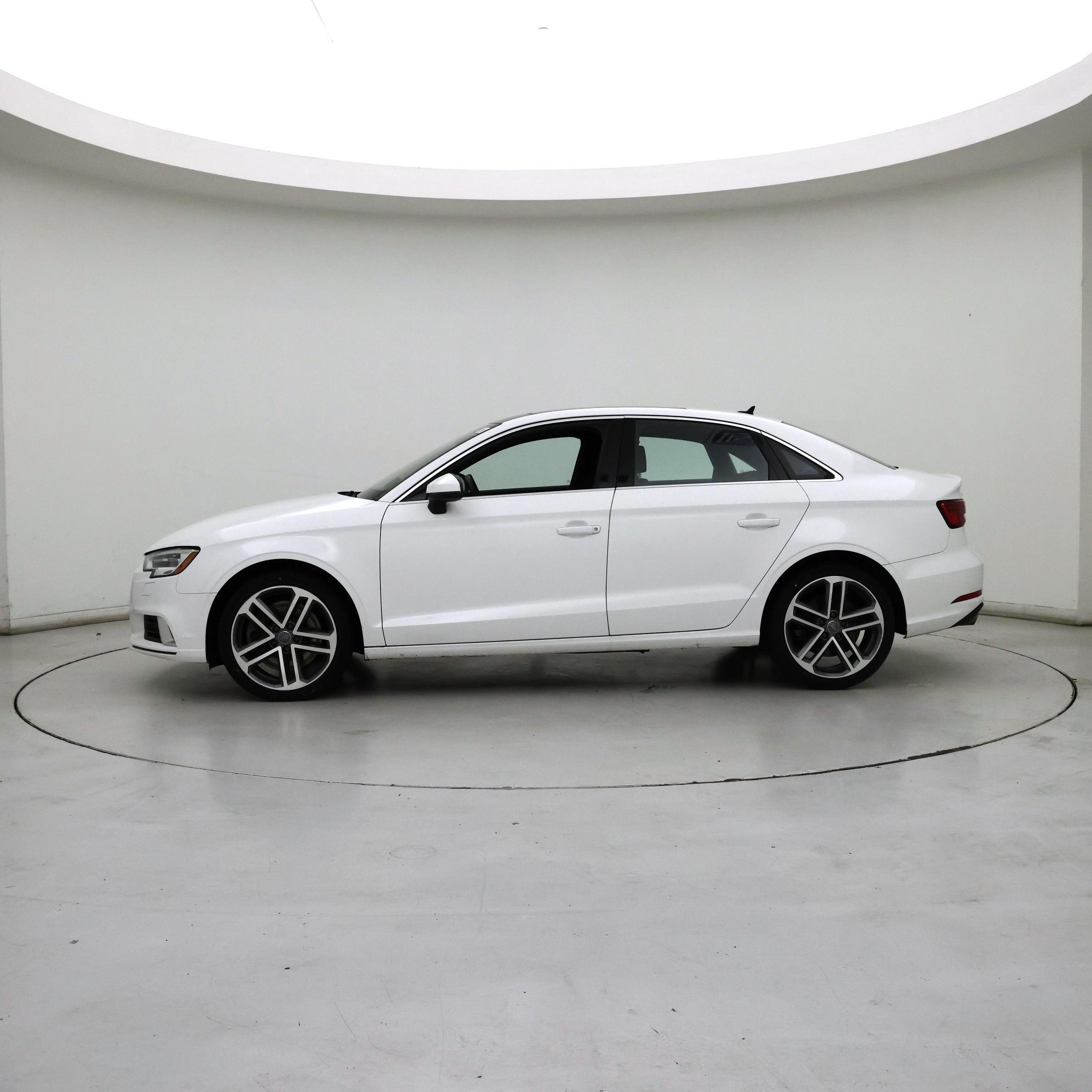 Thumbnail: 2019 Audi A3 - 3