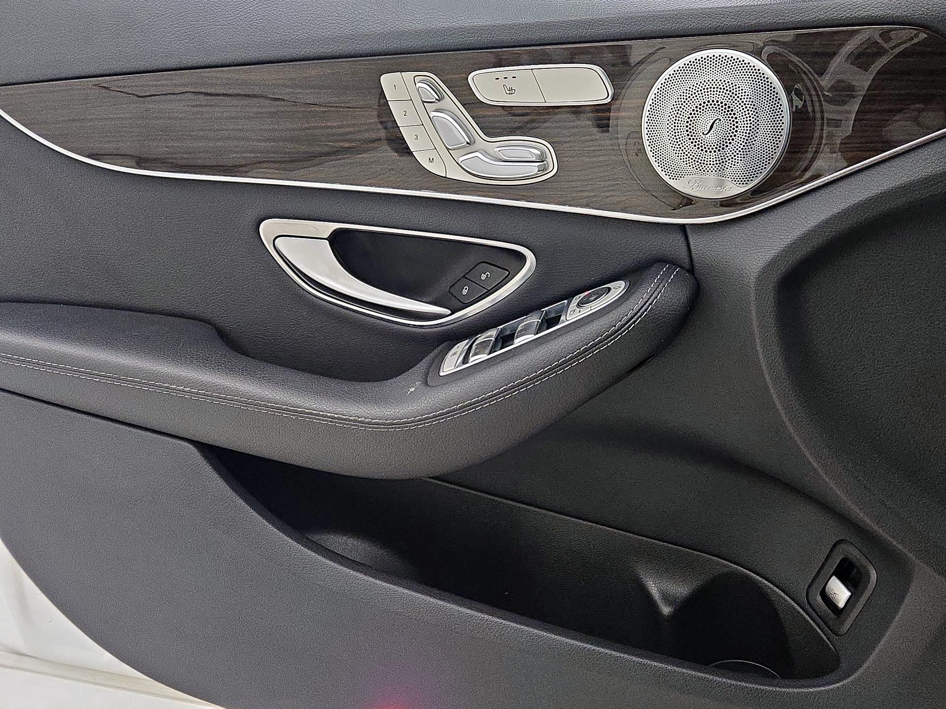 Thumbnail: 2017 Mercedes-Benz C-Class - 12