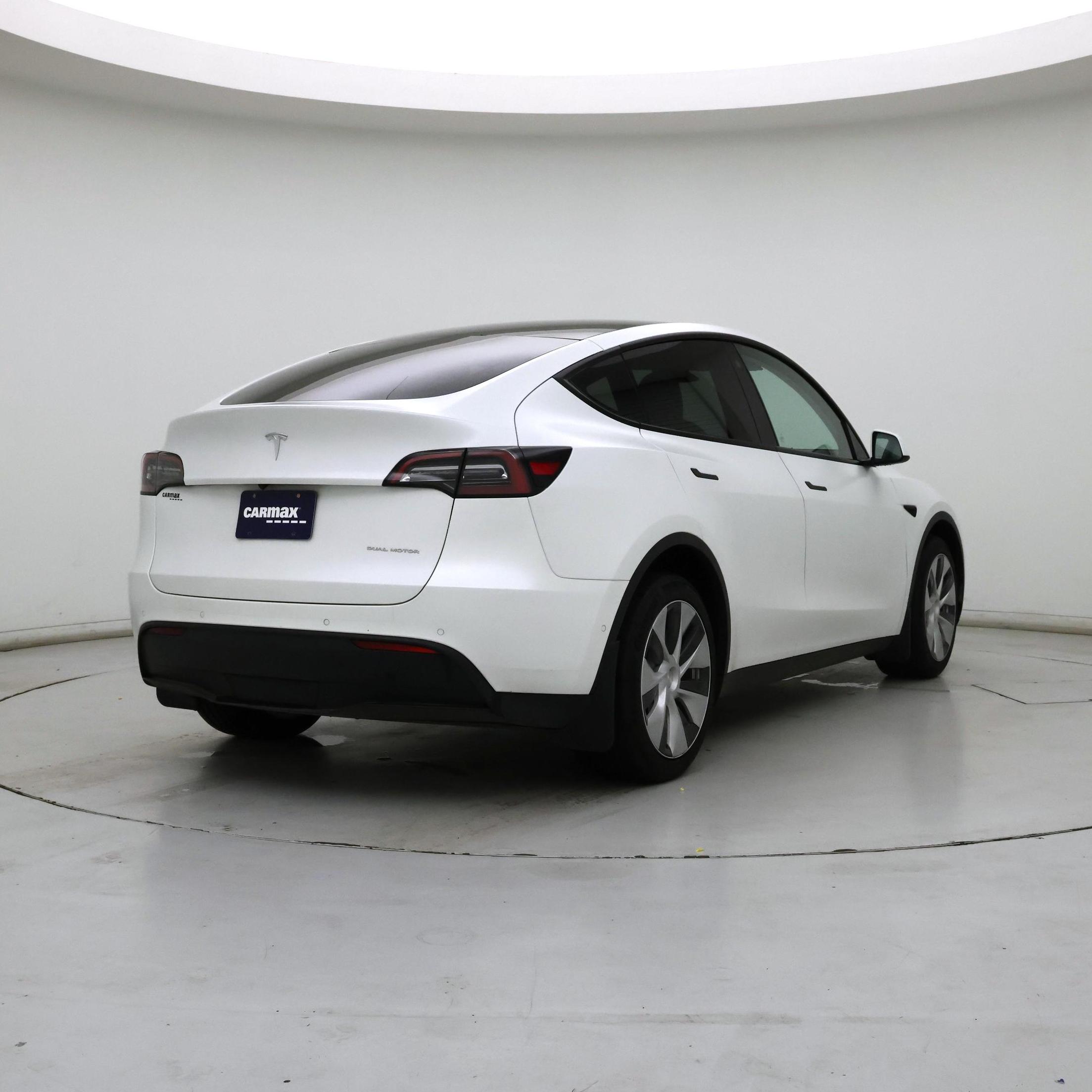 Thumbnail: 2022 Tesla Model Y - 8